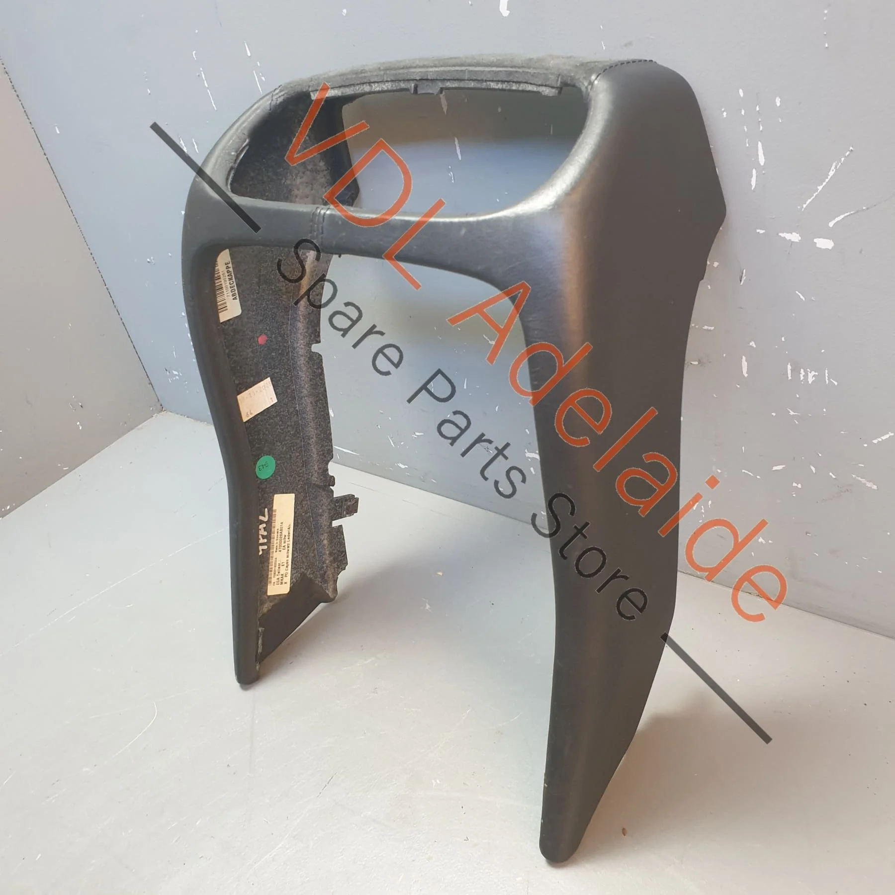 Porsche Cayenne GTS 9PA Rear Console Air Vent Leather Trim 95555250110 8YR - Image 4
