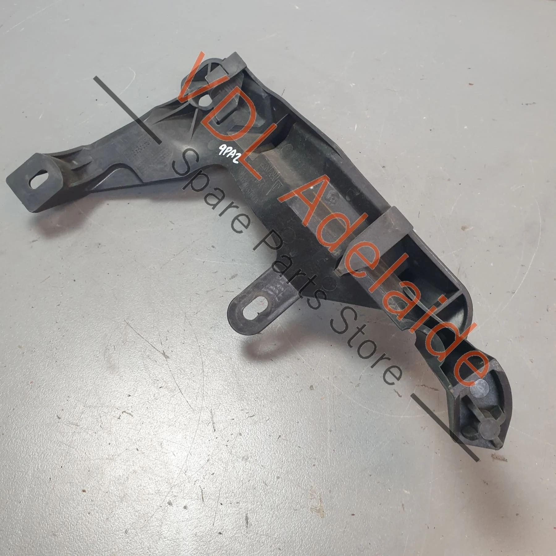 OEM Porsche Cayenne 9PA 955 957 Front Right Bumper Guide bracket 95550589000 7L5807890 - Image 5