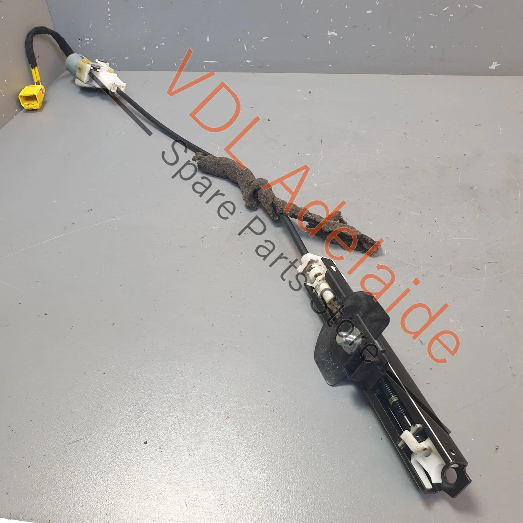 Porsche Cayenne Front Seatbelt Height Adjustment Motor 95580300802 602040800A - Image 9