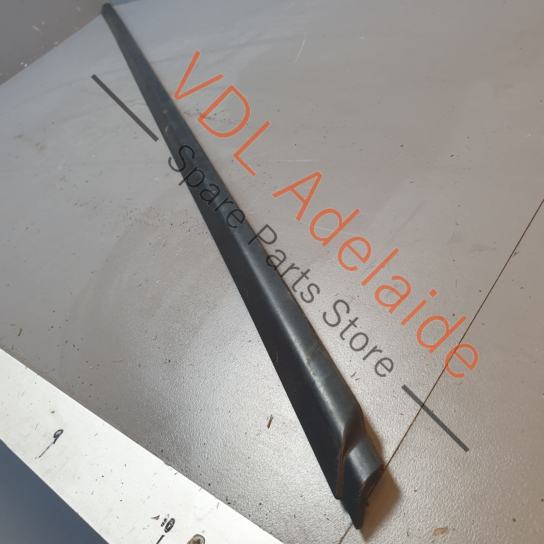 VW Touareg Porsche Cayenne Plastic Door Opening Entry Sill Trim Strip Front Left 7l0853537 95555930302 01C - Image 3
