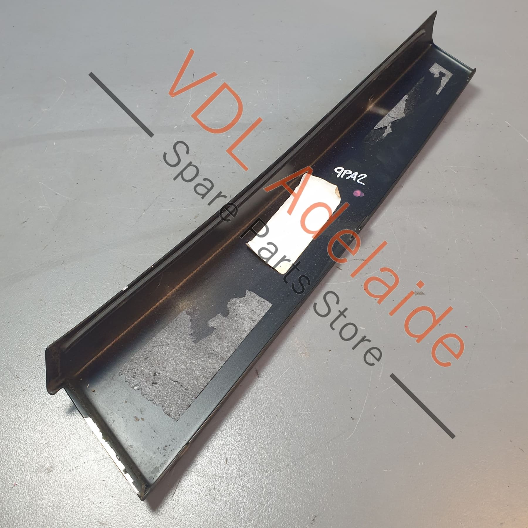 Porsche Cayenne 9PA Rear Right C Pillar Back Window Trim Rear Quarter 95554338200 XX2 - Image 7