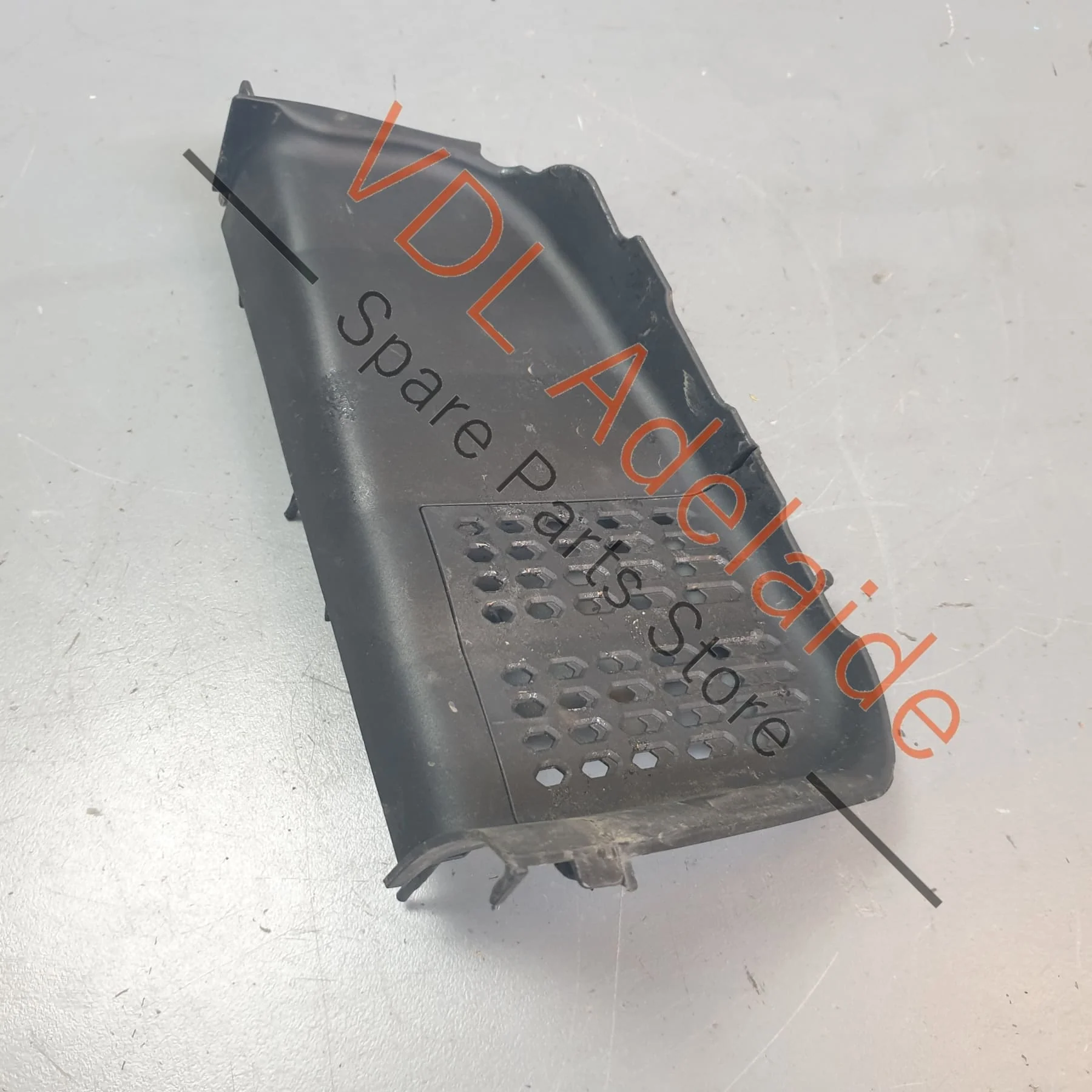 Porsche Cayenne E3 9YA 9YB Front Left Lower Radiator Support Air Guide Duct 9Y0121699C  OK1