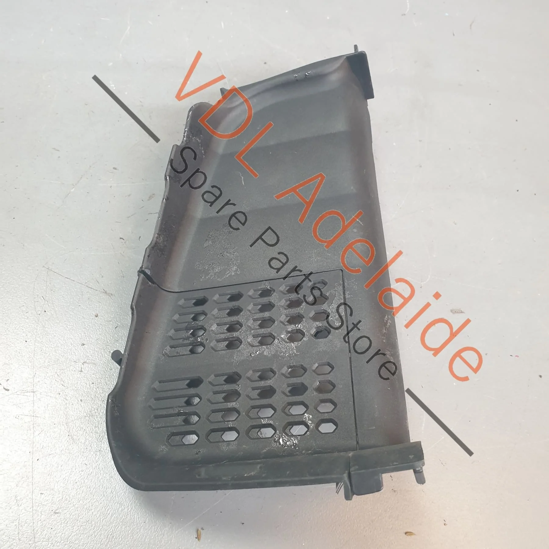 Porsche Cayenne E3 9YA 9YB Front Right Lower Radiator Support Air Guide Duct 9Y0121700C  OK1