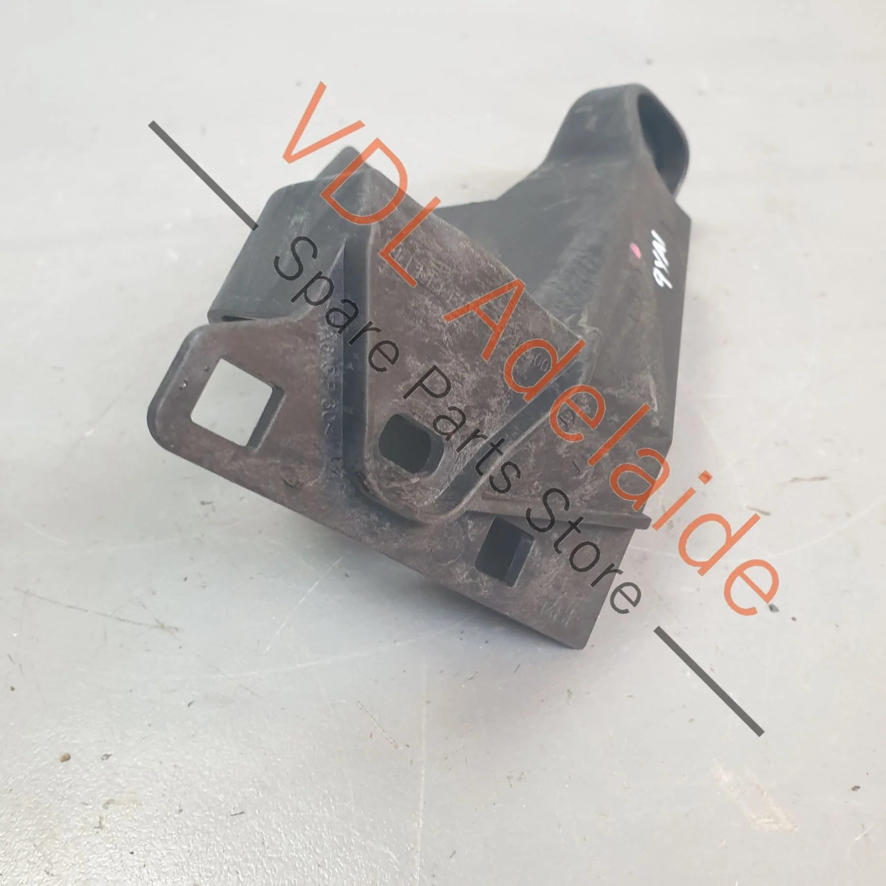 Porsche Cayenne Audi Q7 Touareg Radiator Support Bracket Left 4M0805201 PAB805201 - Image 6