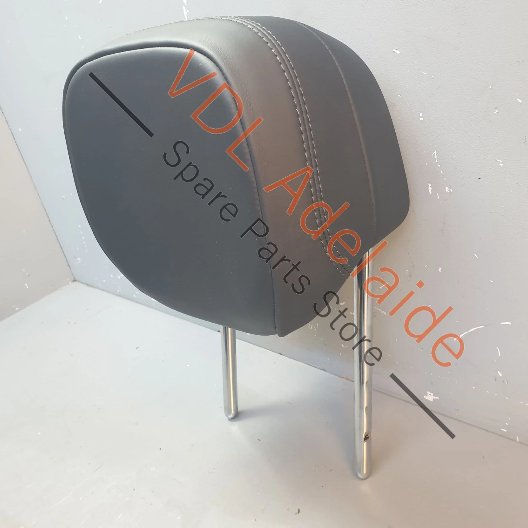 Porsche Cayenne Leather Rear Left / Right Outer Seat Head Restraint Rest 9Y0885901B 8YR - Image 2