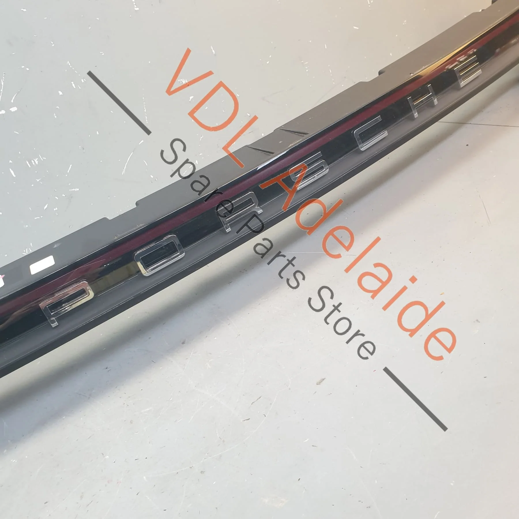 Porsche Cayenne E3 9YA 9YB LED Rear Middle Brake Tail Light 9Y0945081F 9Y0945081P 9Y0945081AD - Image 2