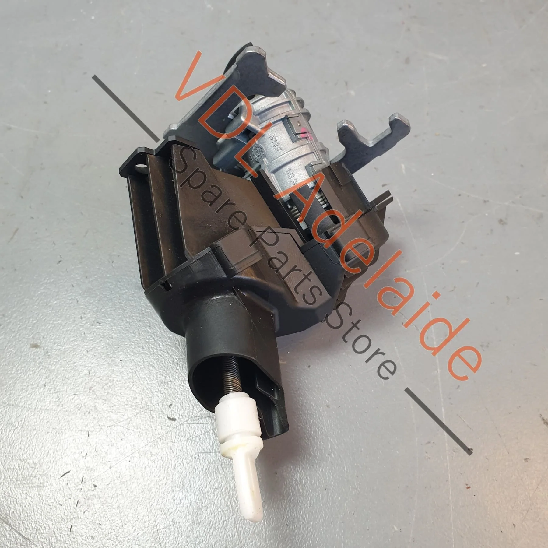Porsche Cayenne E3 9YA 9YB Front Right Drivers Side Door Lock with matching blade key - Image 3