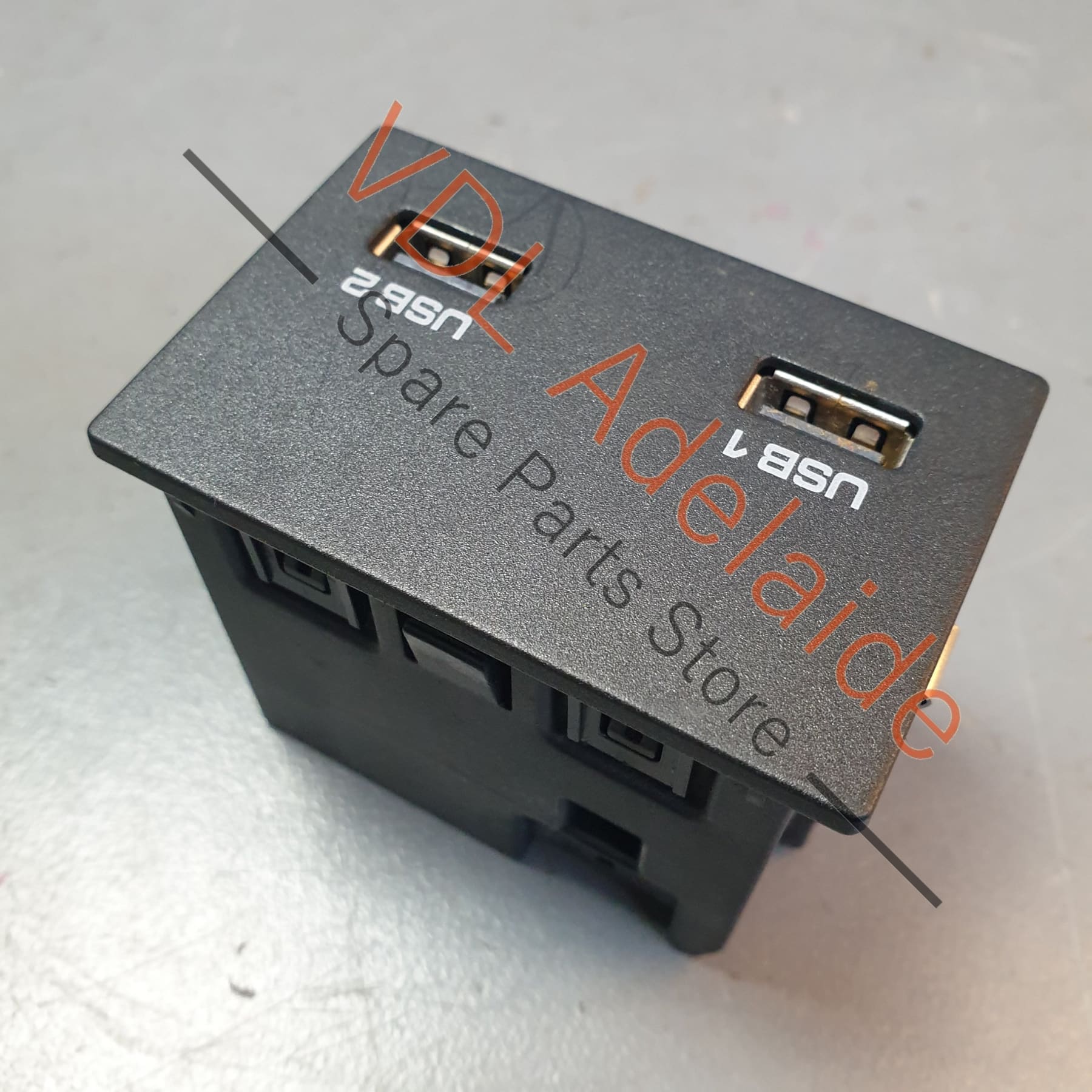 Porsche Cayenne E3 9YA 9YB USB A Multimedia Interface Panel Plug for Centre Console 9Y0035736 - Image 4
