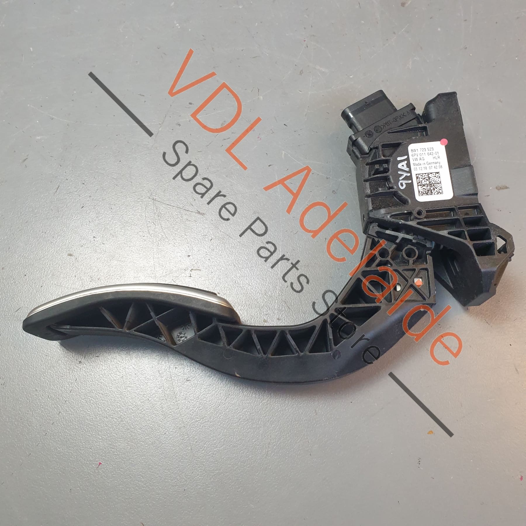 Porsche Cayenne E3 Throttle Gas Pedal Accelerator with Sensor PAB72352300 8W1723523 - Image 4
