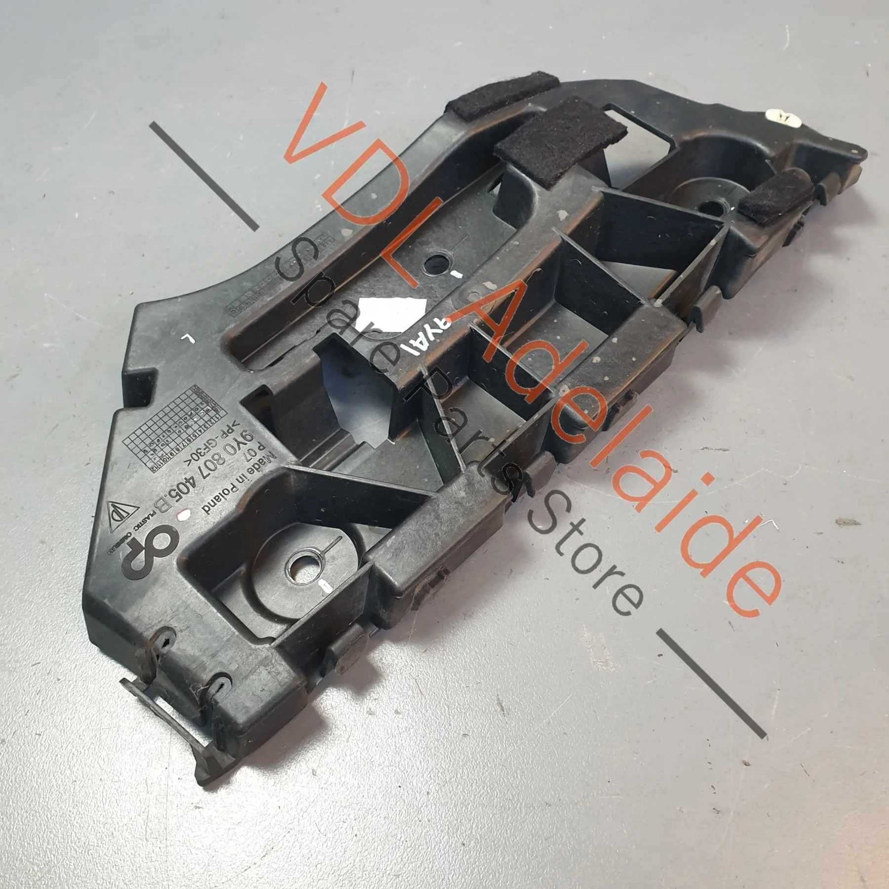 Porsche Cayenne E3 Rear Bumper Left Side Corner Securing Strip Bracket 9Y0807405C - Image 6