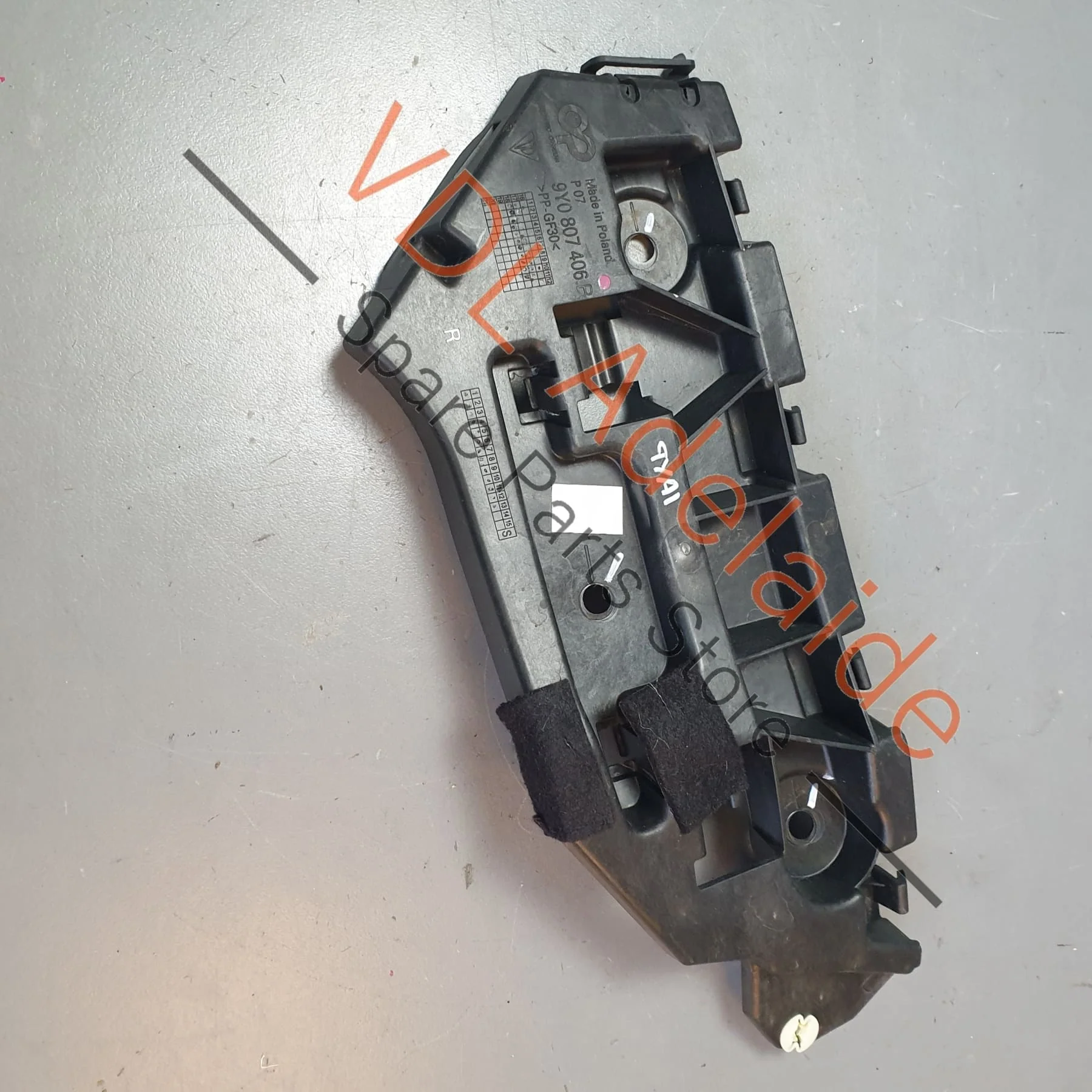 Porsche Cayenne E3 Rear Bumper Right Side Corner Securing Strip Bracket 9Y0807406C - Image 5