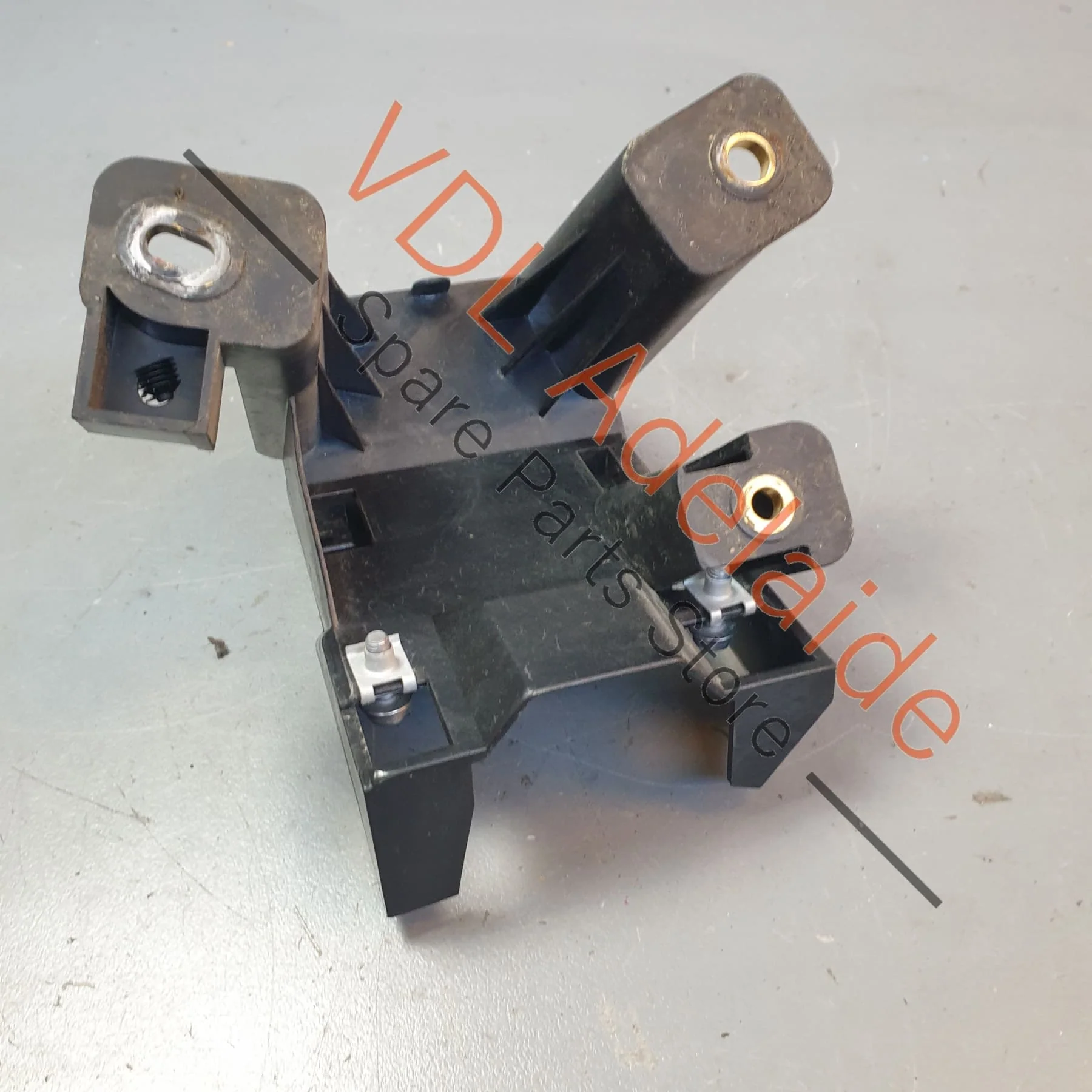 Porsche Cayenne E3 Rear Bumper Left Side Lane Change Radar Sensor Bracket 9Y0907509B - Image 4