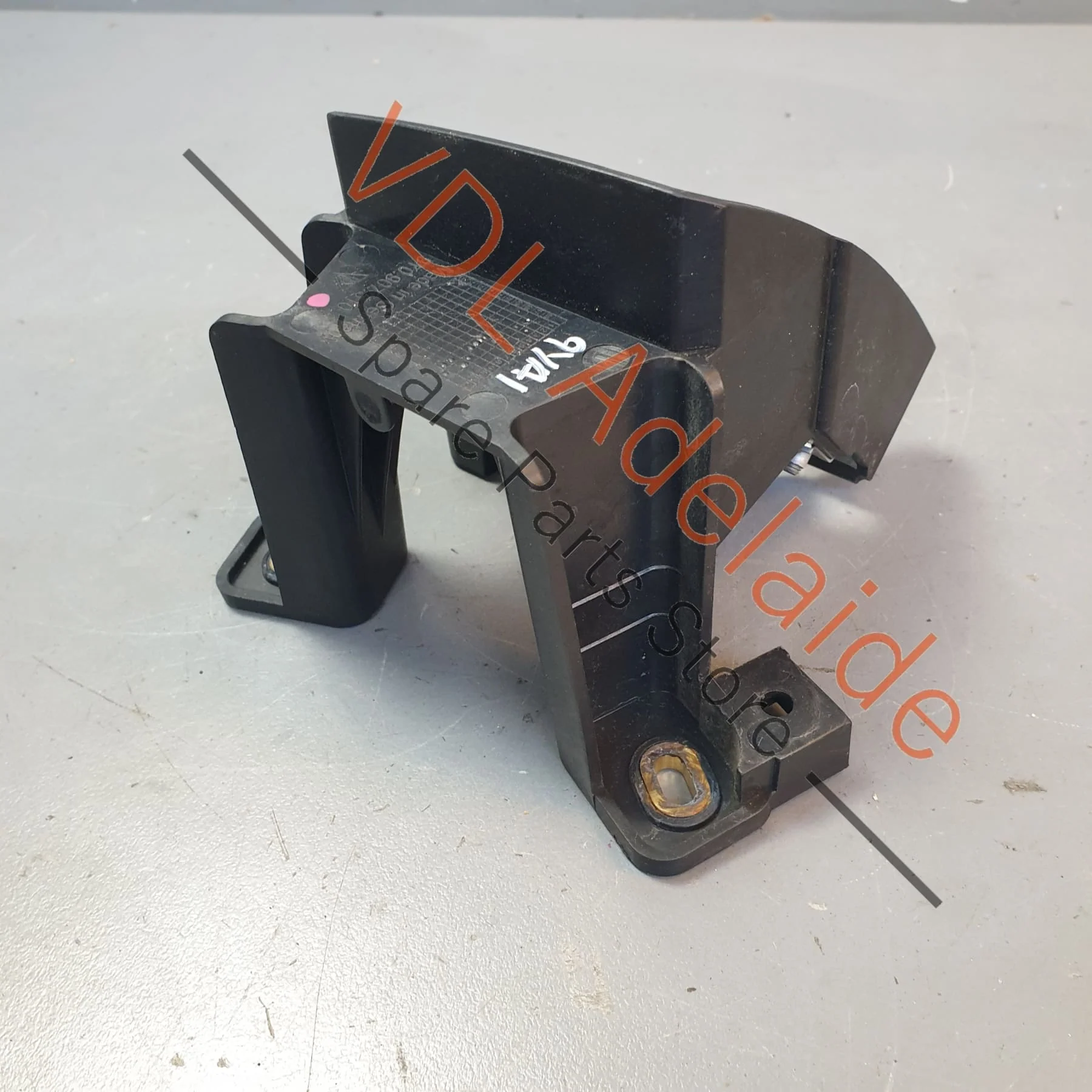 Porsche Cayenne E3 Rear Bumper Right Side Lane Change Radar Sensor Bracket 9Y0907510B