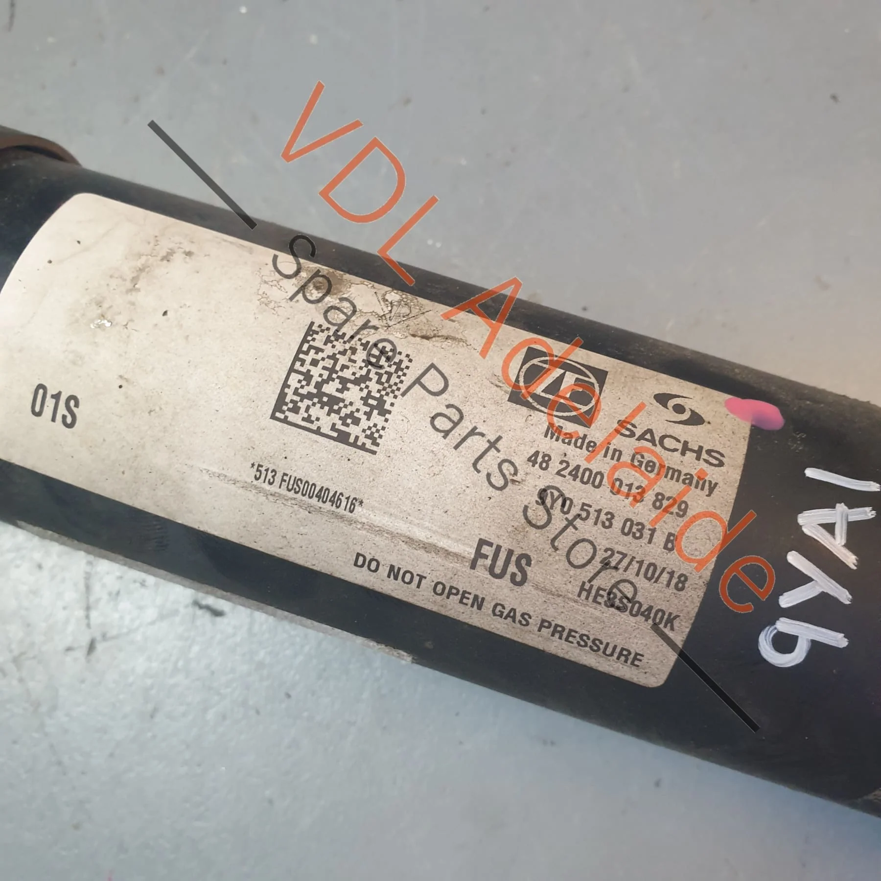 1x Porsche Cayenne E3 Rear Shock Absorber Electronic 9Y0513031C 9Y0513031B - Image 2