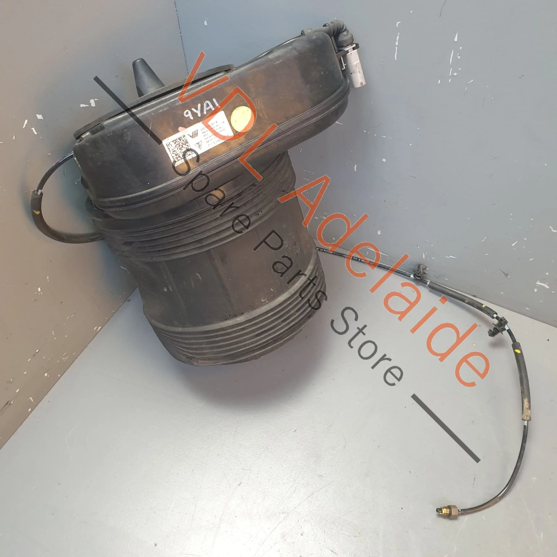 Porsche Cayenne E3 Rear Left Air Suspension Bag Airbag 9Y0616001B 9Y0616001 9Y0616001C