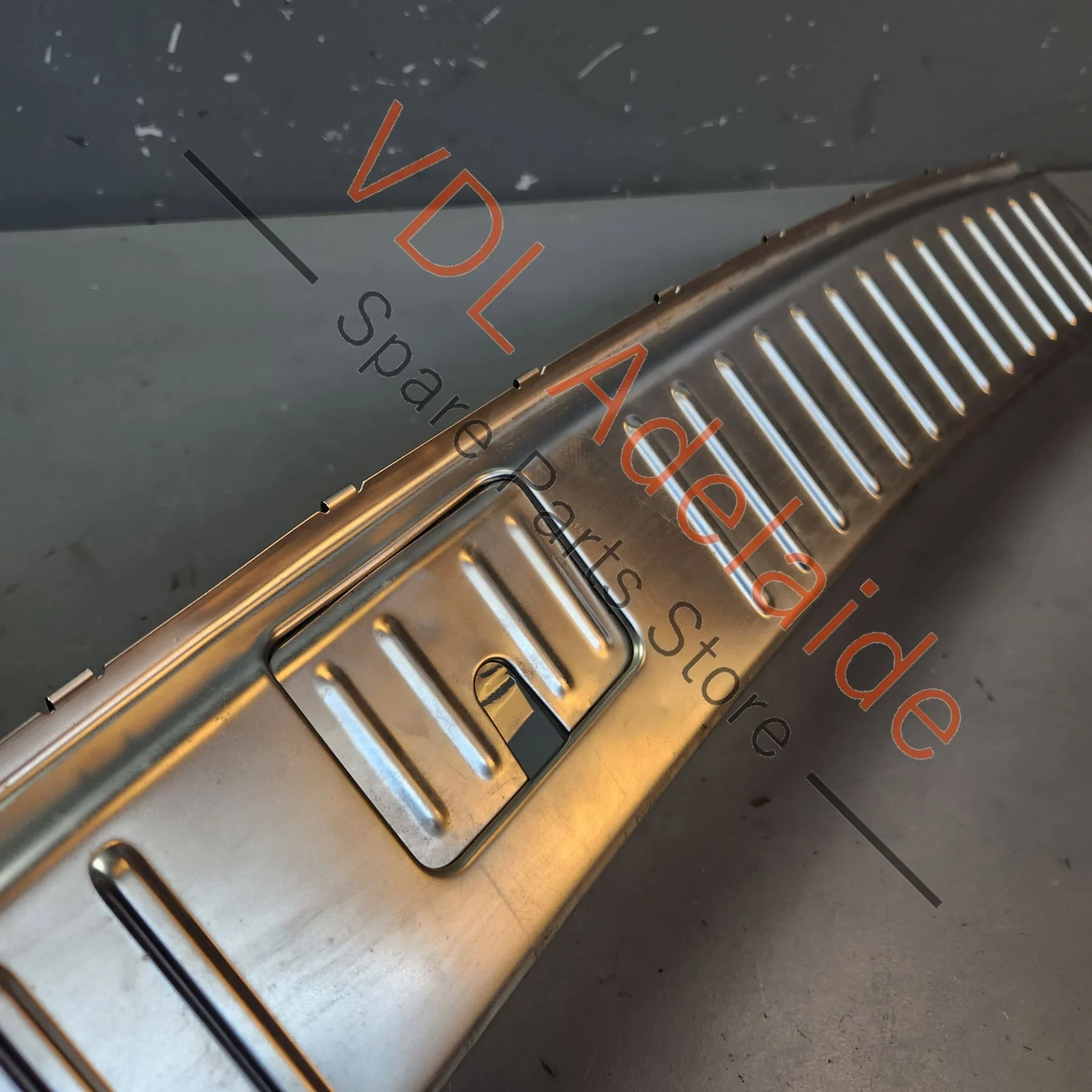 Porsche Cayenne E3 9YA 9YB Rear Luggage Compartment Load Edge Trim Stainless Steel Chrome 9Y0864483B 1E0 9Y0864483G 1E0 - Image 7
