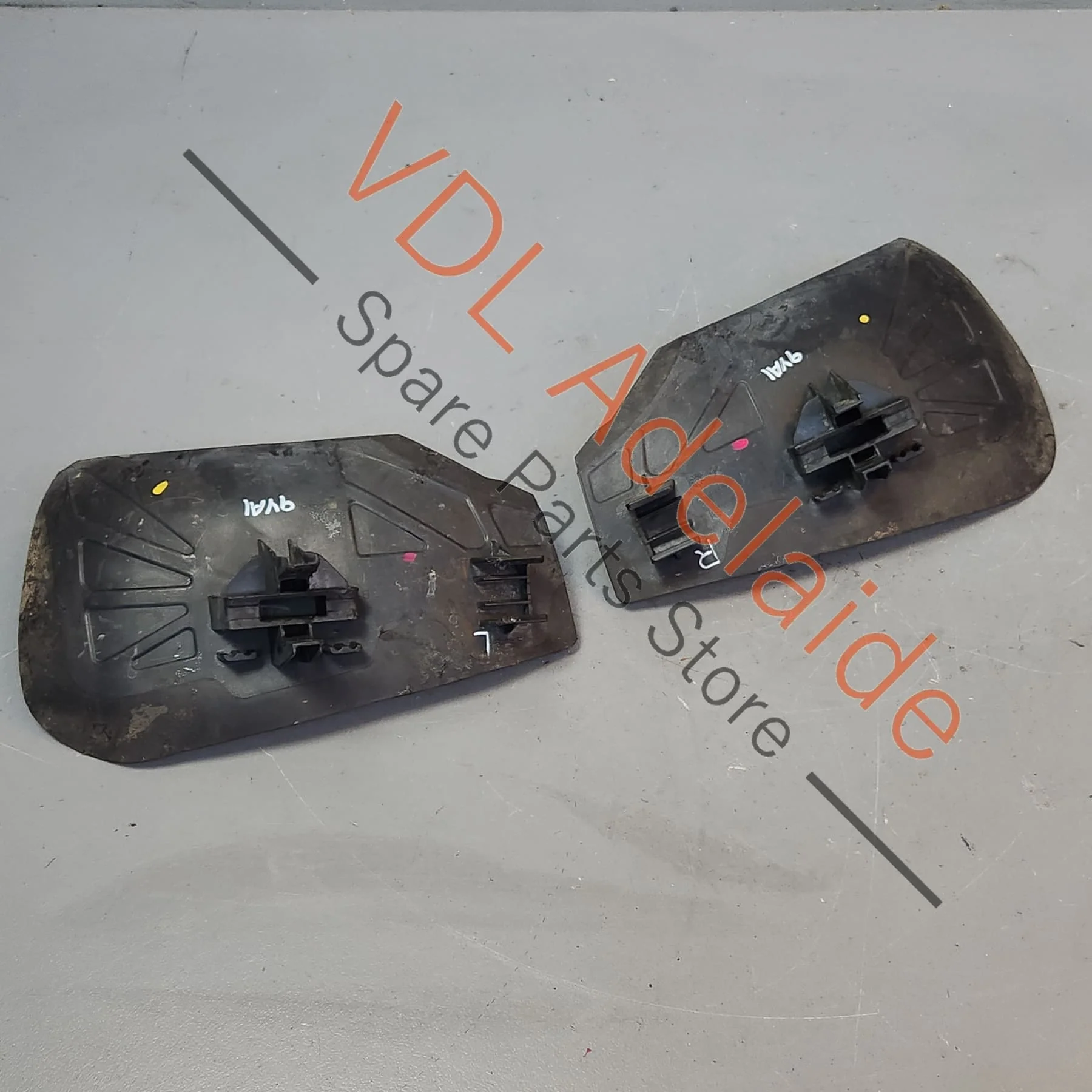 Porsche Cayenne Steering Rod Air Guides (pair) 9Y0615448B 9Y0615447B - Image 4