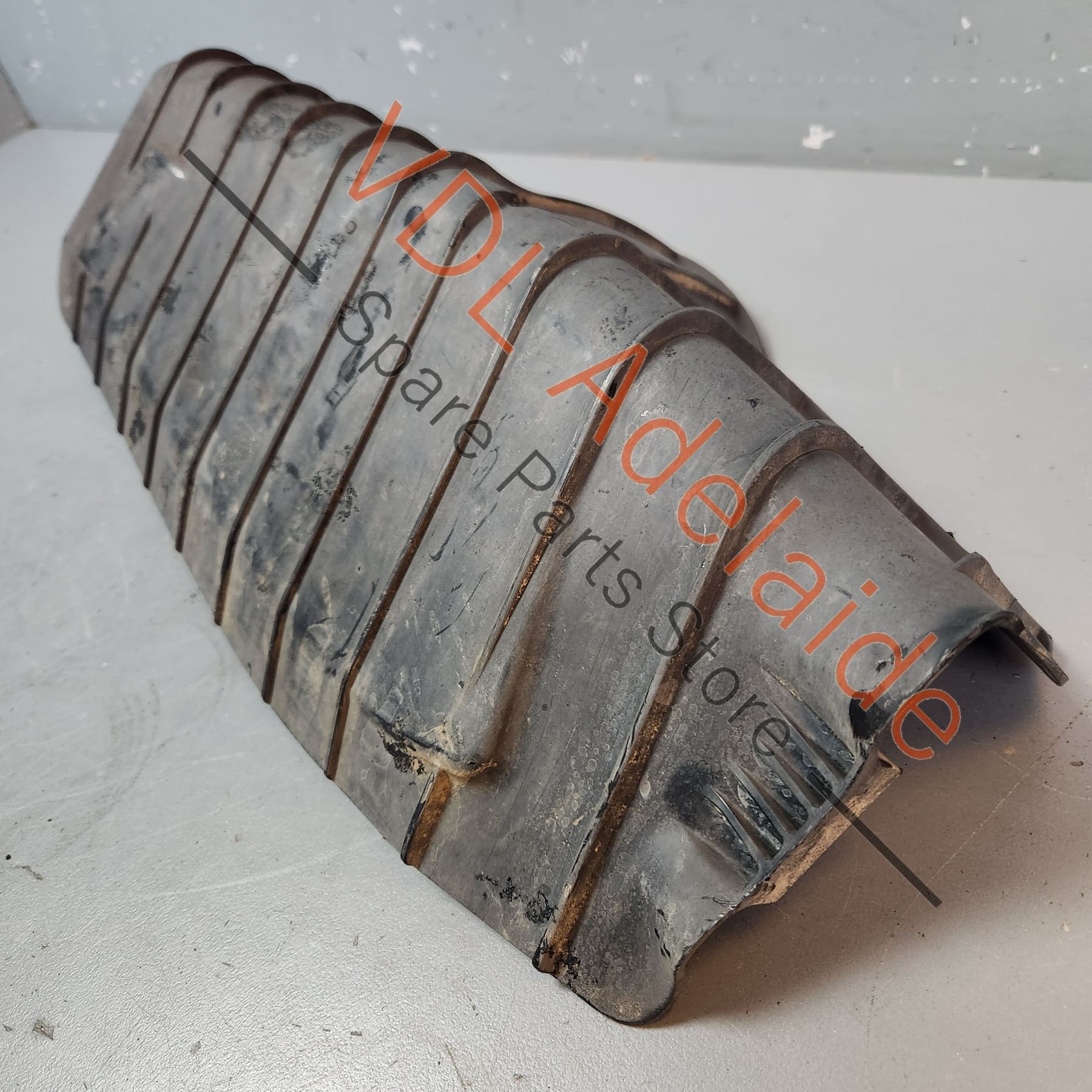 Porsche Cayenne E3 9Y Rear Suspension Plastic Air Guide Shield Right 4M0505416