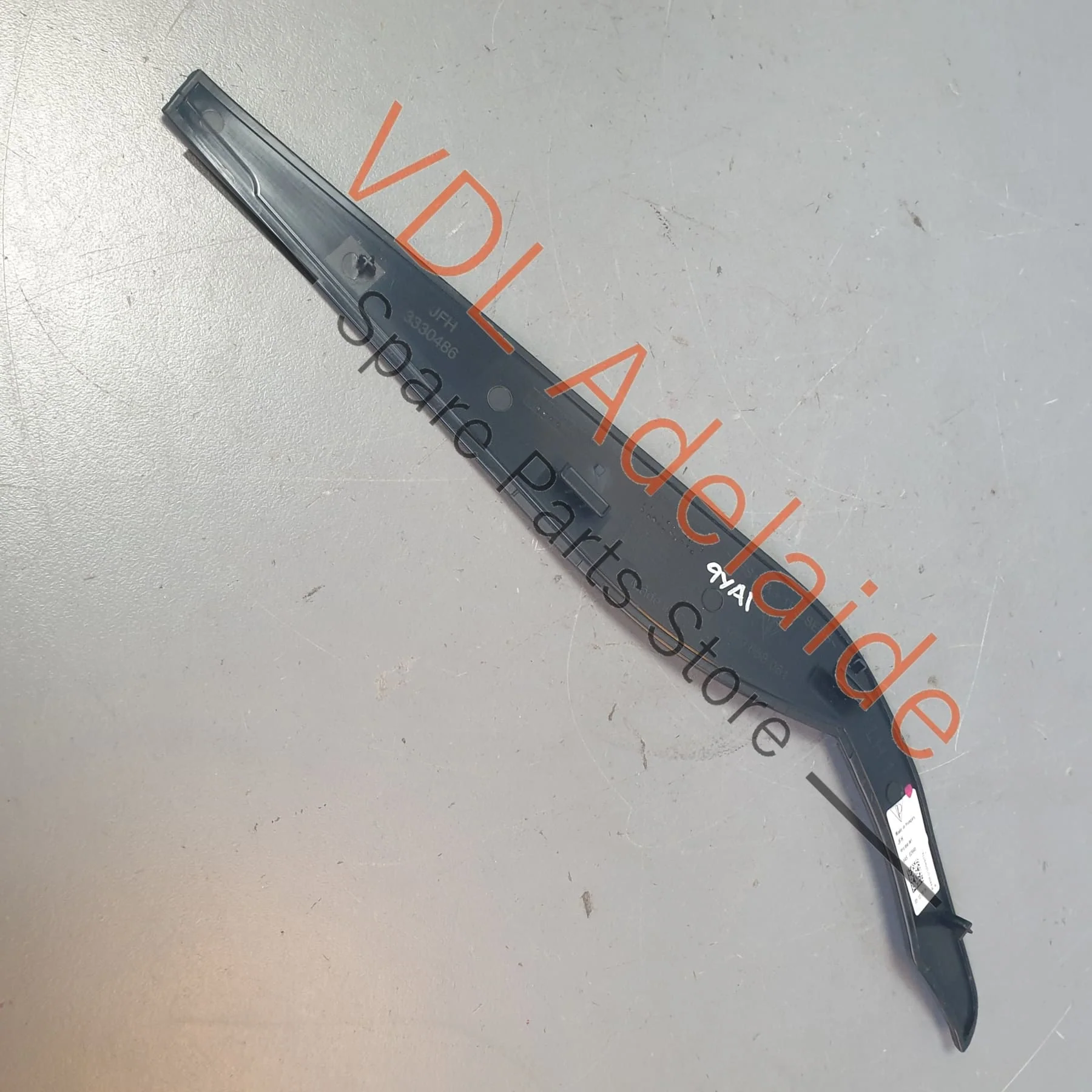 Porsche Cayenne E3 9Y Centre Console Side Grille Trim Left 9Y0858081 - Image 5