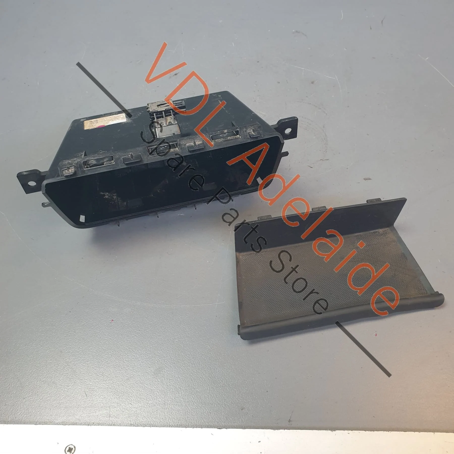 Porsche Cayenne E3 9Y Centre Console Rear Storage Compartment Box Trim with Rubber Mat 9Y0863072B 9Y0864478 - Image 2