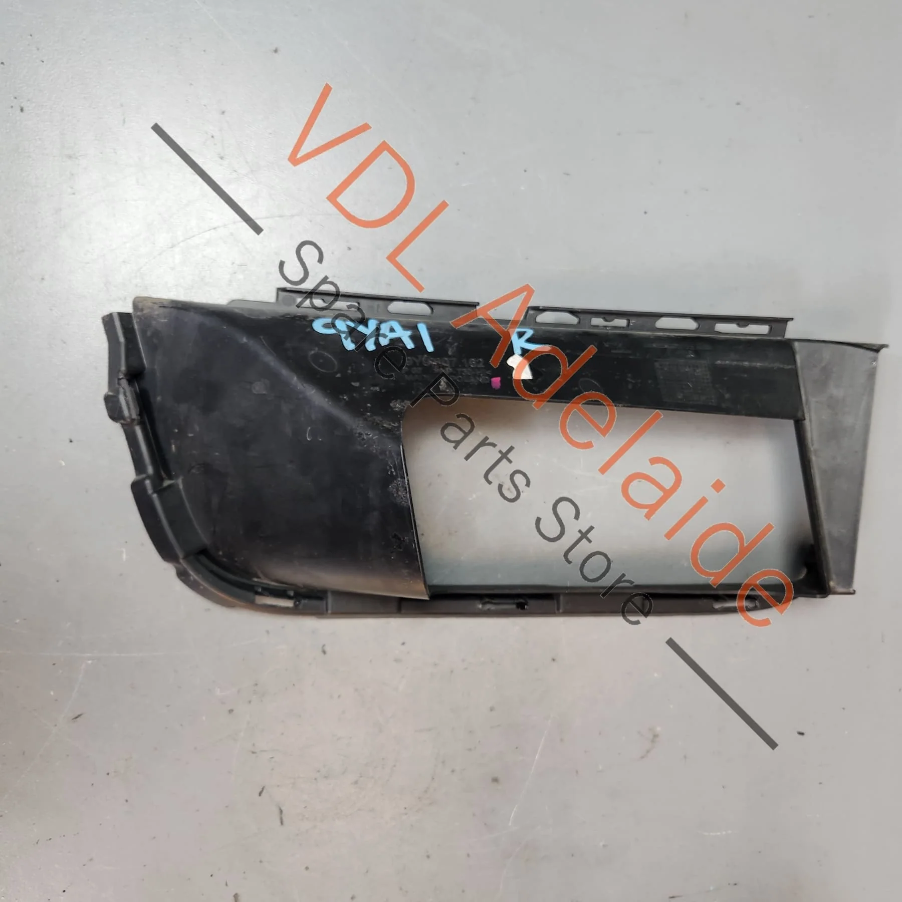 Porsche Cayenne E3 9Y Front Bumper Right Grille Air Guide 9Y0807162 - Image 6