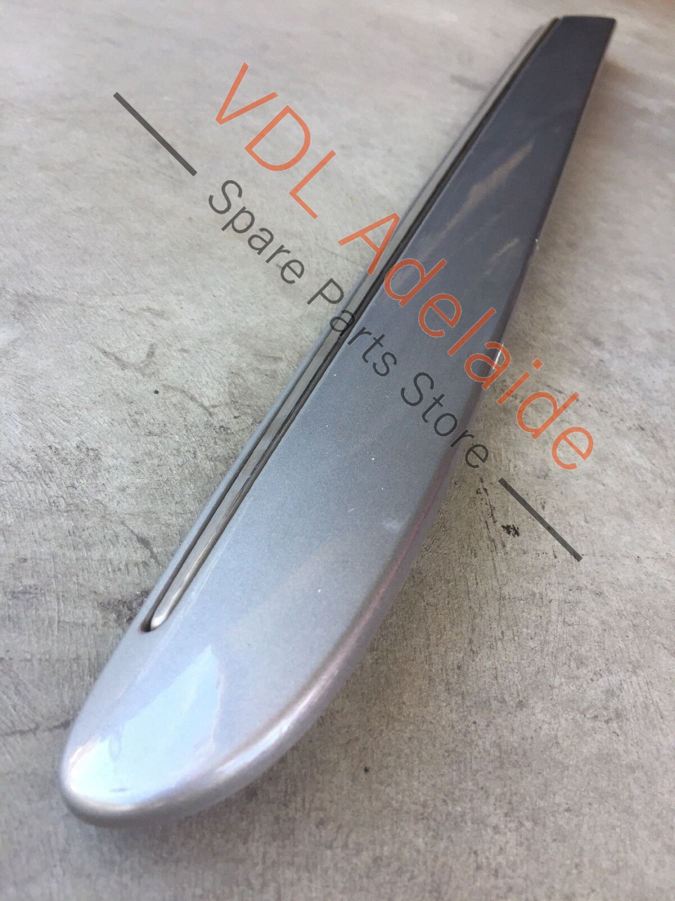 Mercedes W211 E-Class Door Moulding Right Rear Cubanite Silver A2116901462 SLE
