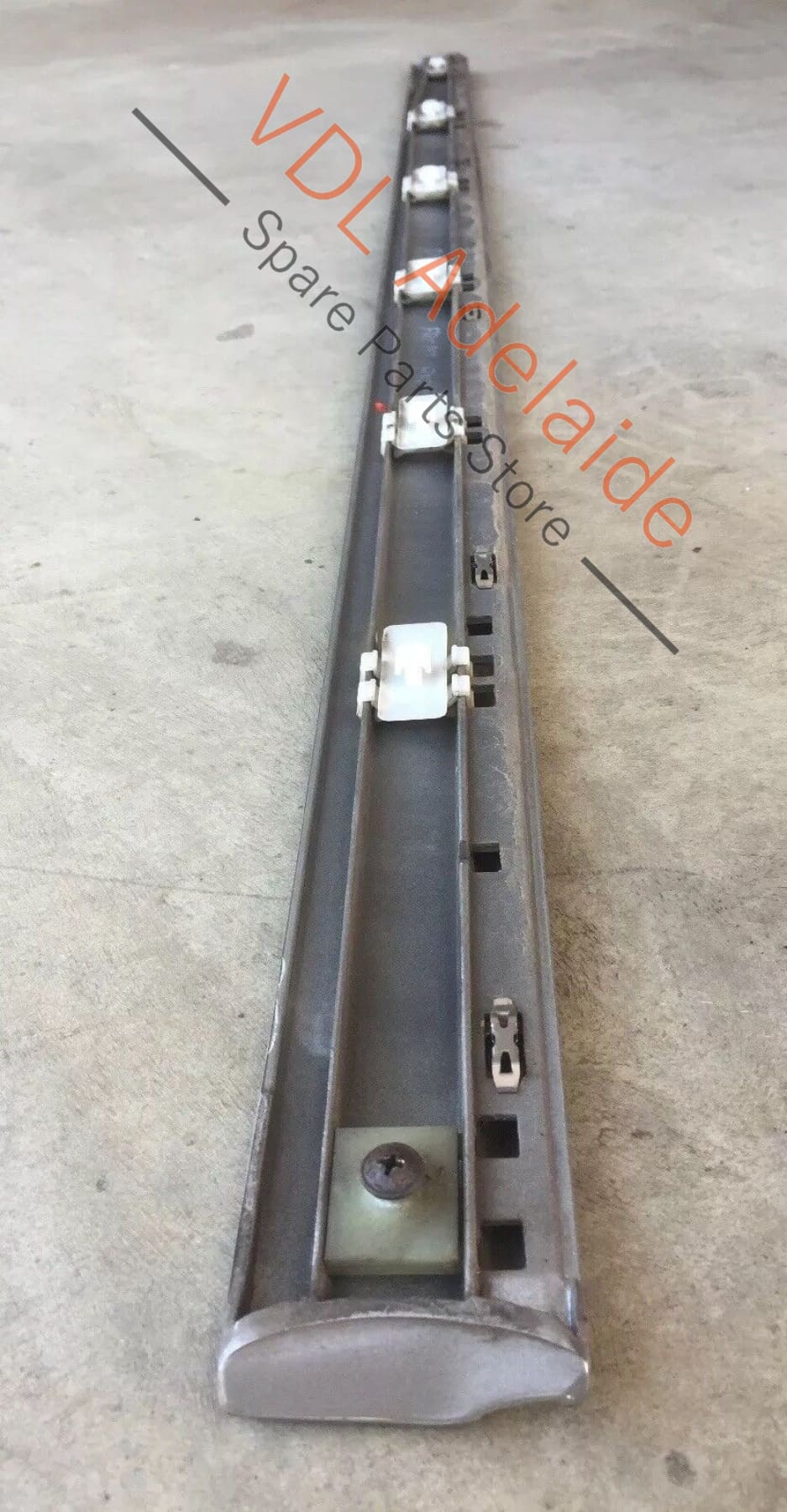 Mercedes W211 E-Class Door Moulding Front Right Cubanite Silver A2116902062 SLE - Image 3