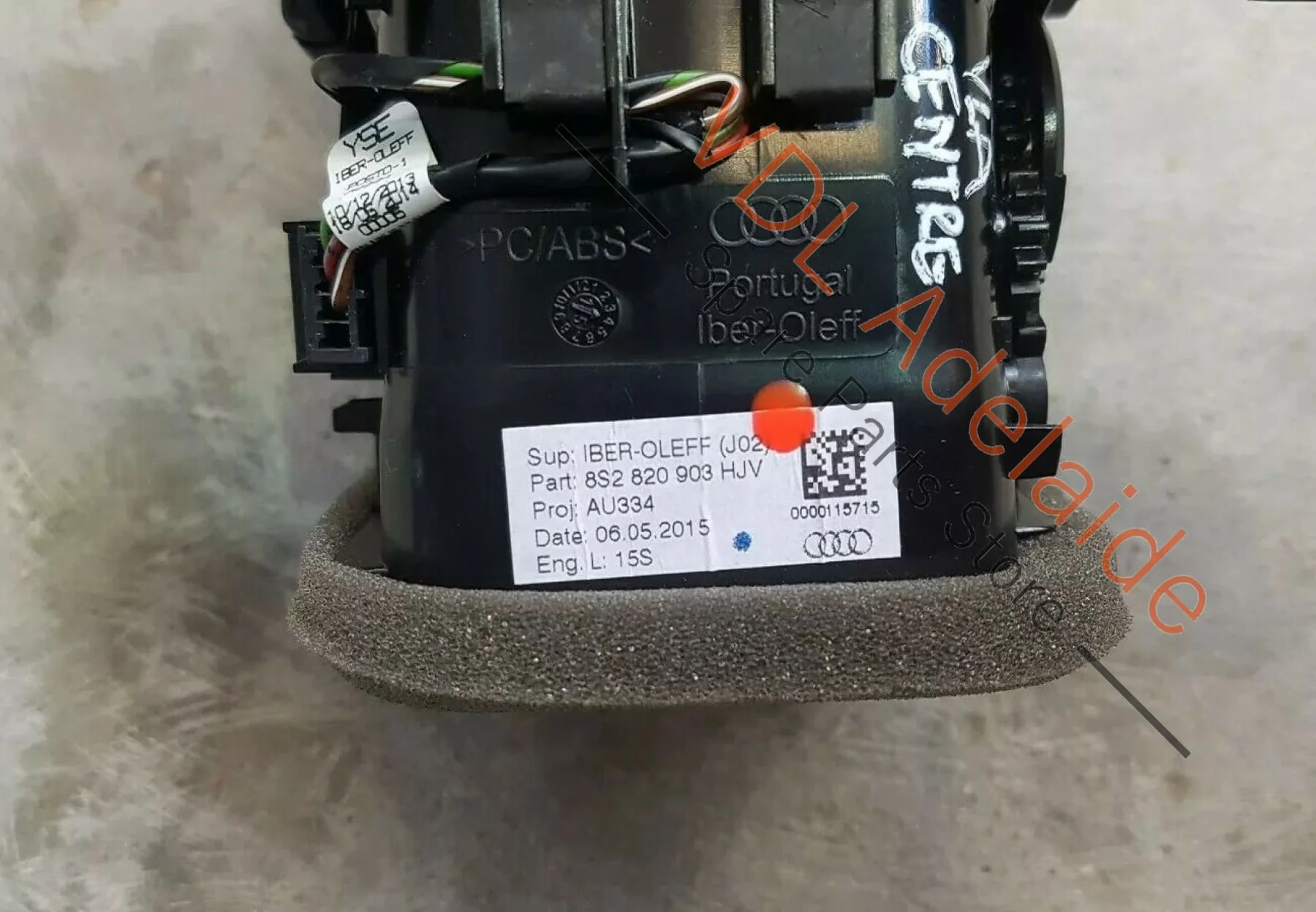 Audi TT TTS Mk3 8S FV3 Centre Middle Dash Air Vent Gloss 8S2820903 for RHD - Image 6