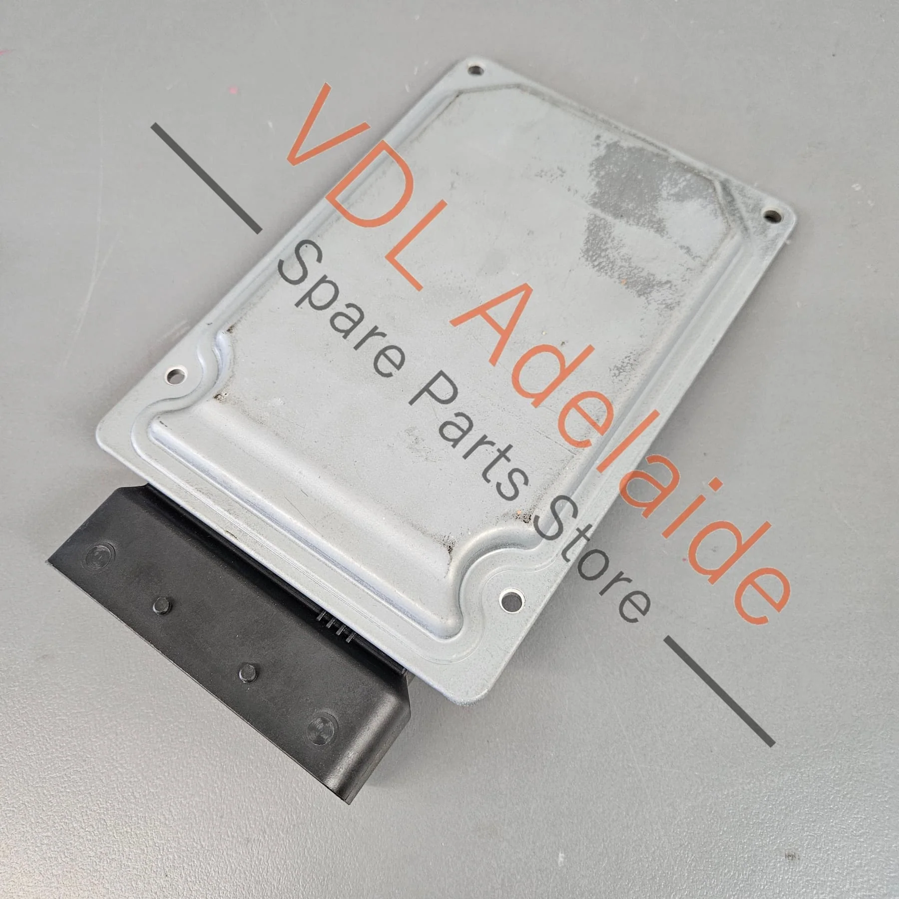 Audi TT Mk3 8S FV3 Suspension Magnetic Ride Damper Control Module 8V0907376E - Image 3