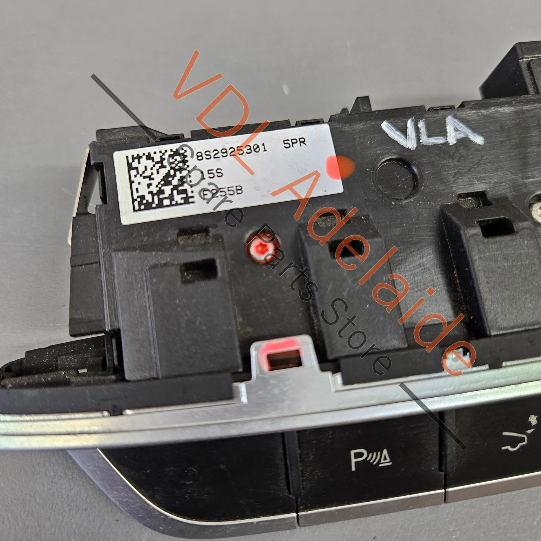 Audi TT Mk3 8S FV3 Hazard Traction Drive Select Multiple Switch Panel 8S2925301 - Image 2