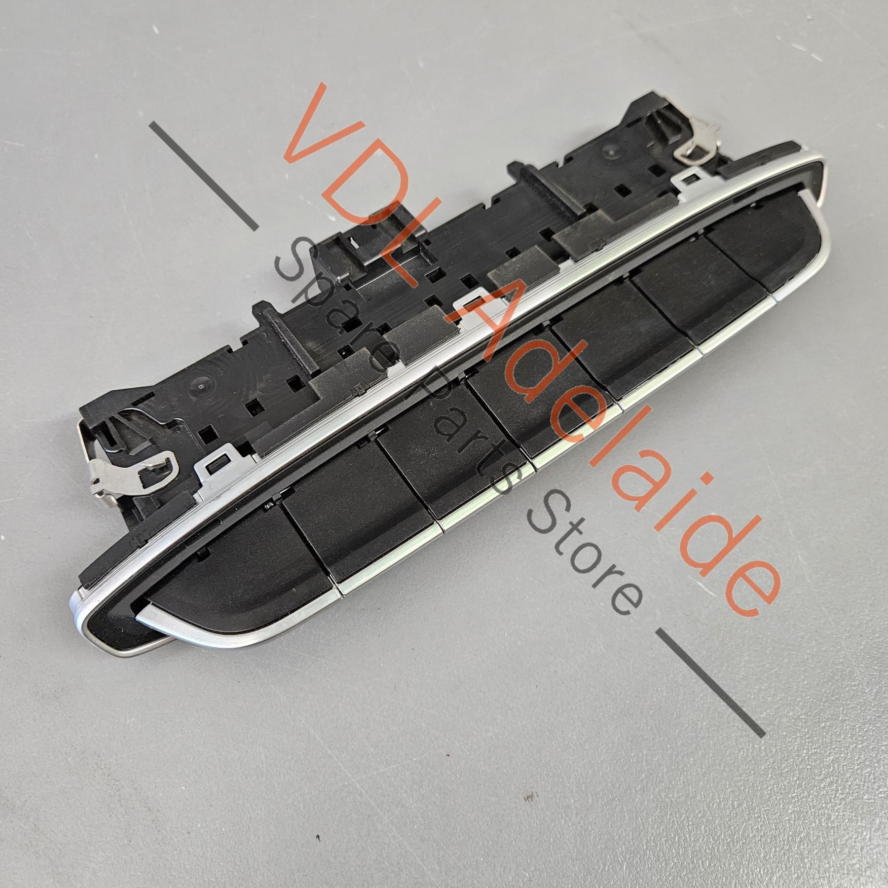 Audi TT Mk3 8S FV3 Hazard Traction Drive Select Multiple Switch Panel 8S2925301 - Image 5
