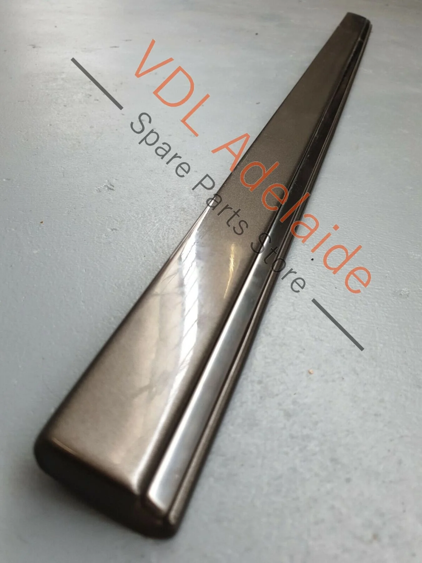 Mercedes W211 E-Class Door Moulding Front Right Indium Grey A2116902062 JAS2 - Image 4