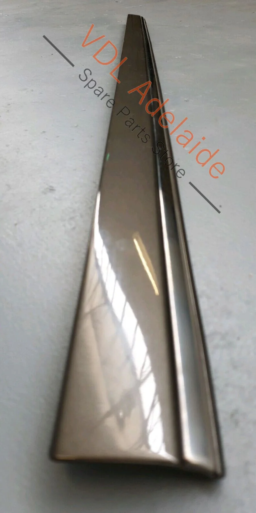 Mercedes W211 E-Class Door Moulding Front Left Indium Grey A2116901962 JAS2 - Image 4