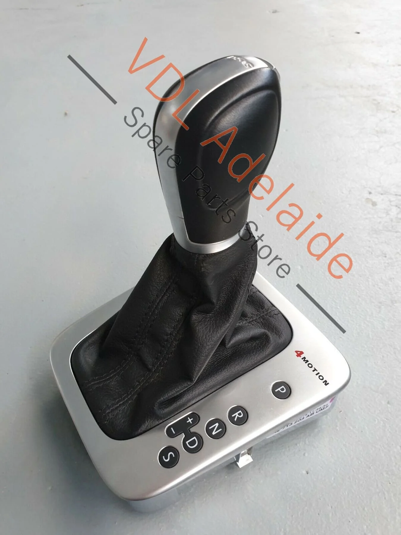 VW Tiguan 5N DSG Shifter Gear Shift Boot Knob Trim PRND Cover 5N2713203ABUMF JES