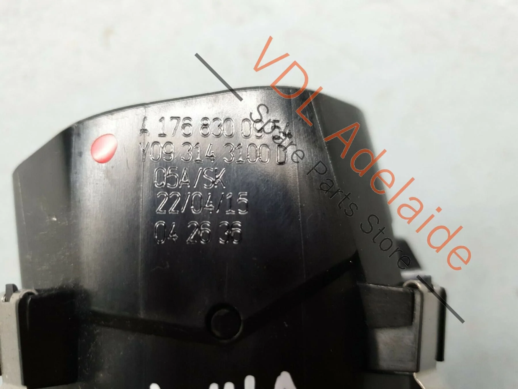 Mercedes C117 CLA45 AMG OEM Dash Air Vent A1768300954 WHA1 - Image 7
