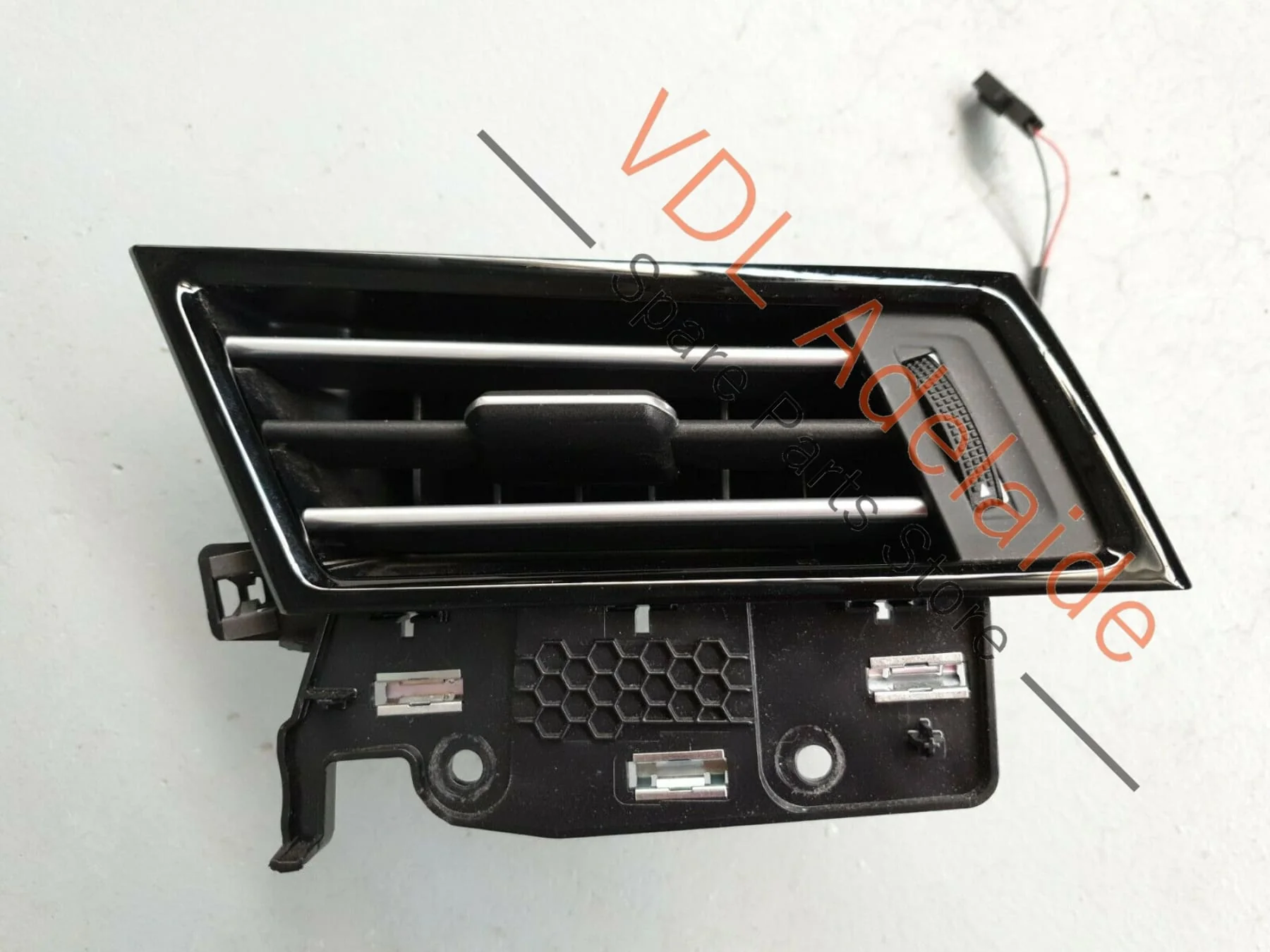 VW Passat Alltrack B8 3G Variant Right Side Dash Air Vent 3G2819702D PAT2