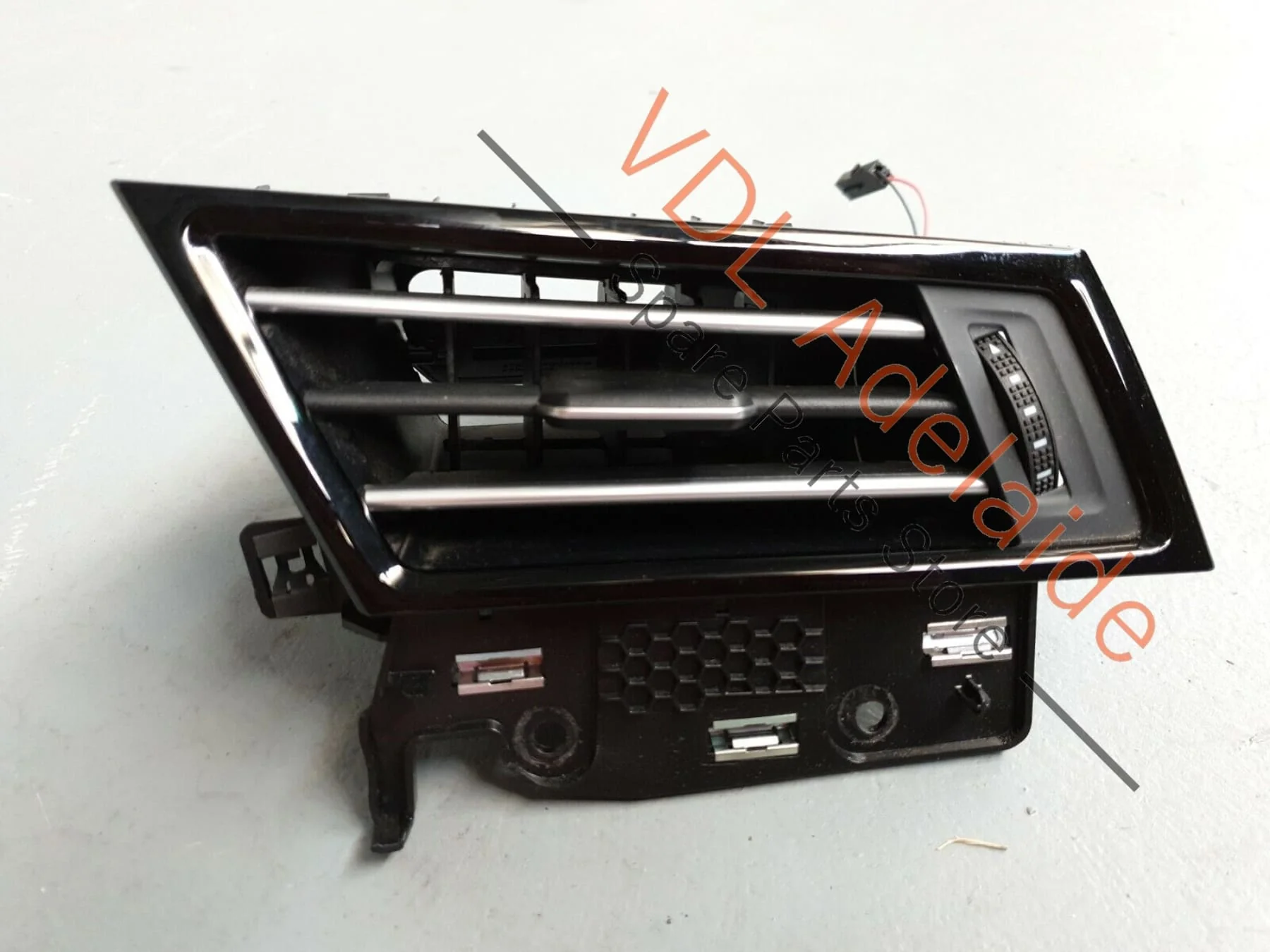 VW Passat Alltrack B8 3G Variant Right Side Dash Air Vent 3G2819702D PAT2 - Image 4