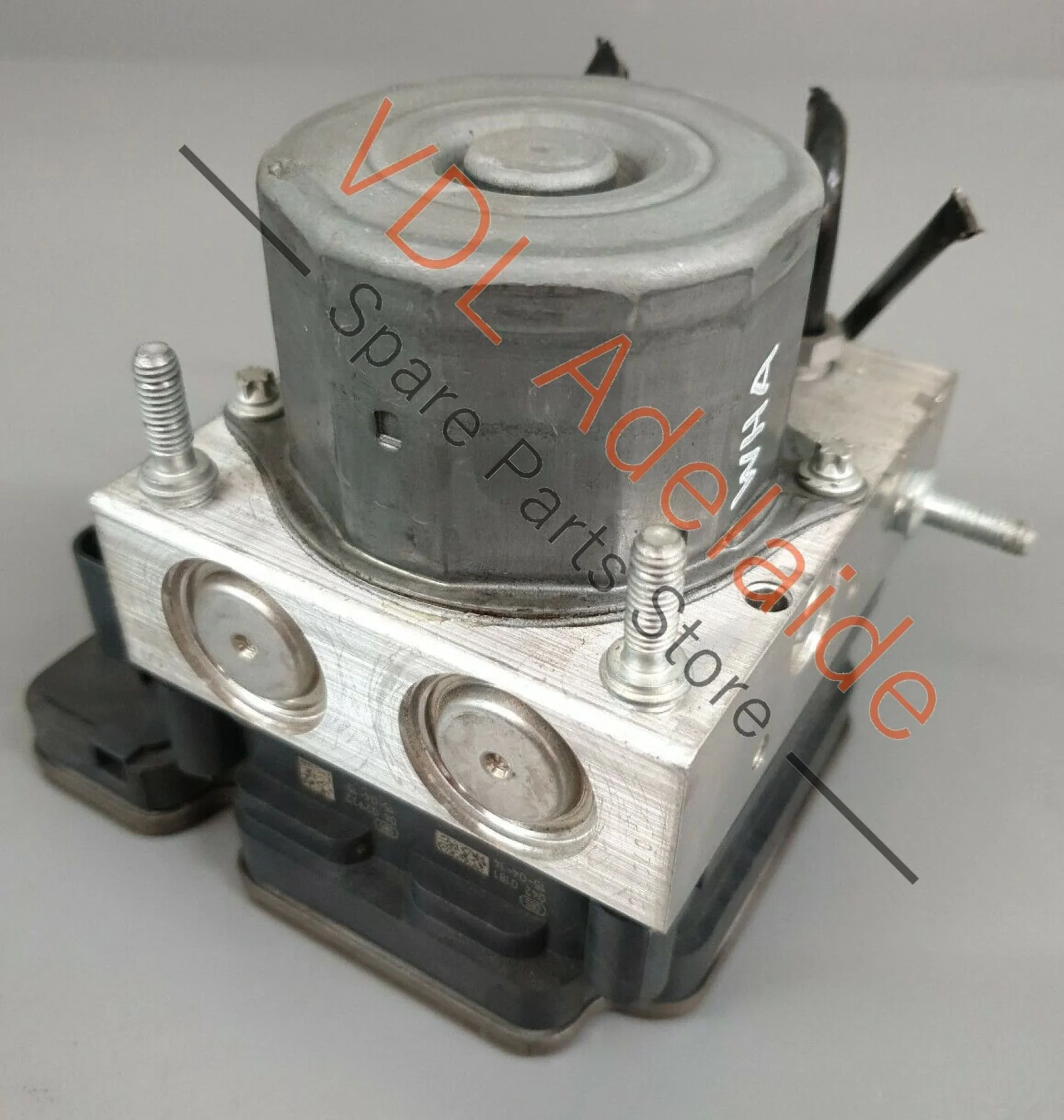 Mercedes C117 CLA45 ABS Brake Pump & Control Module A1764310200 WHA1 - Image 3