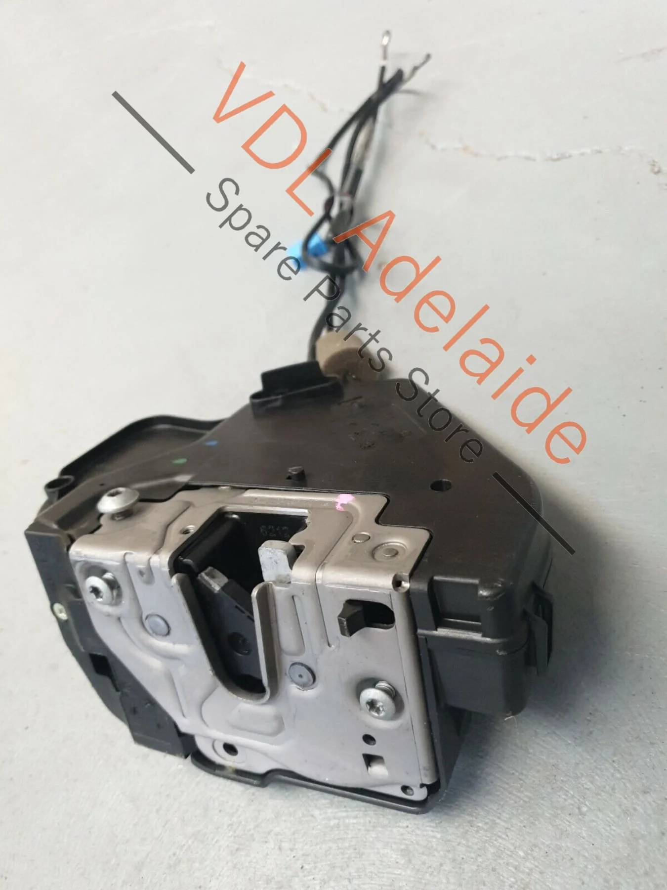 Mercedes Benz W219 C219 CLS Class Right Rear Door Lock Mechanism Actuator A2197300235