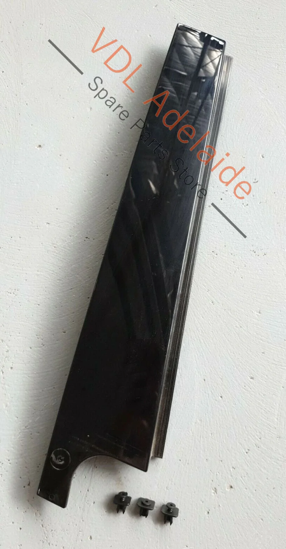 VW Golf Mk7 OEM Rear Right Exterior Door B-Pillar Black Trim 5G6839902B ARN1
