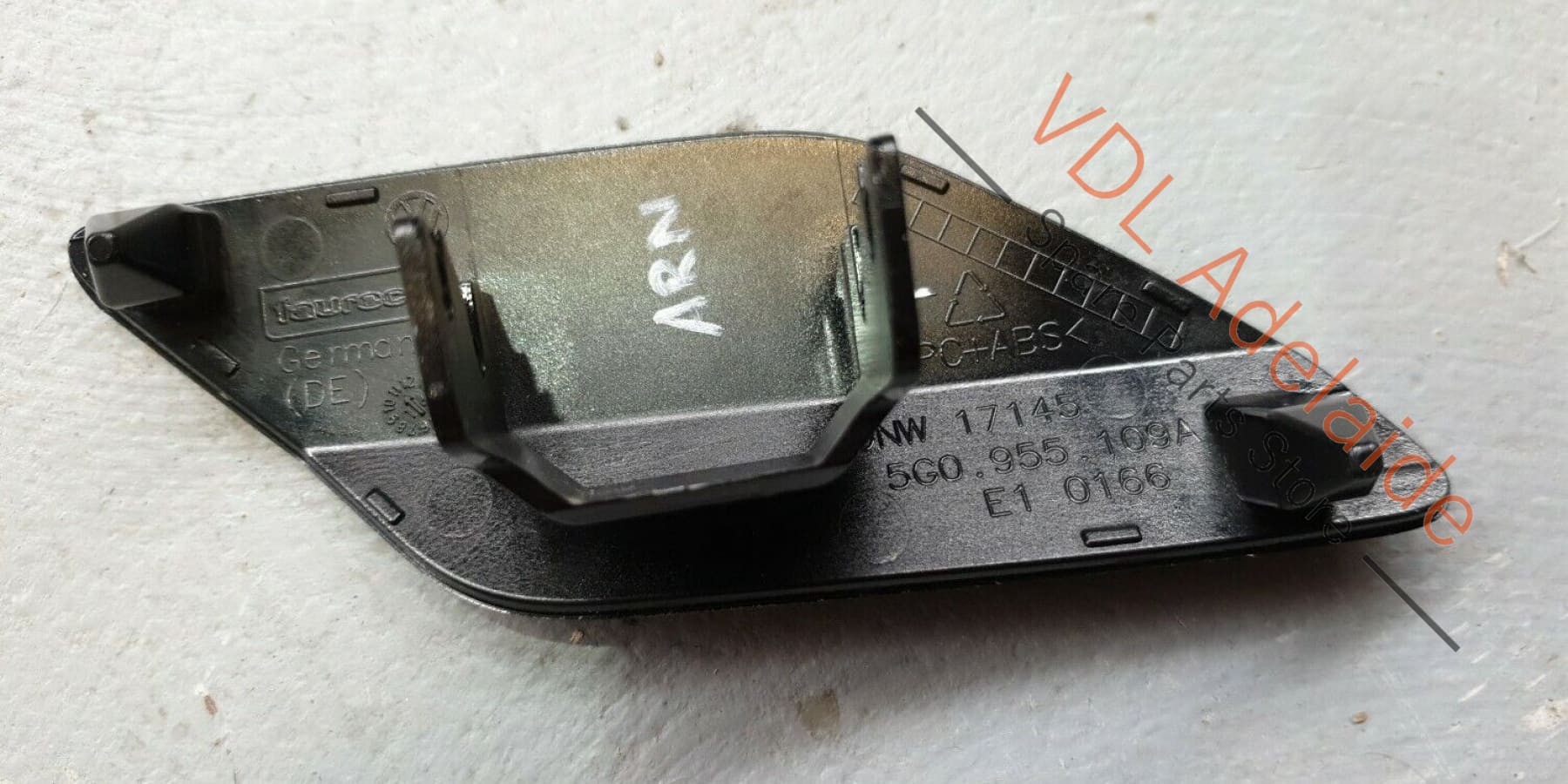 VW Golf GTi Mk7 OEM Left Side Headlight Washer Cover Deep Black 5G0955109A ARN1 - Image 2