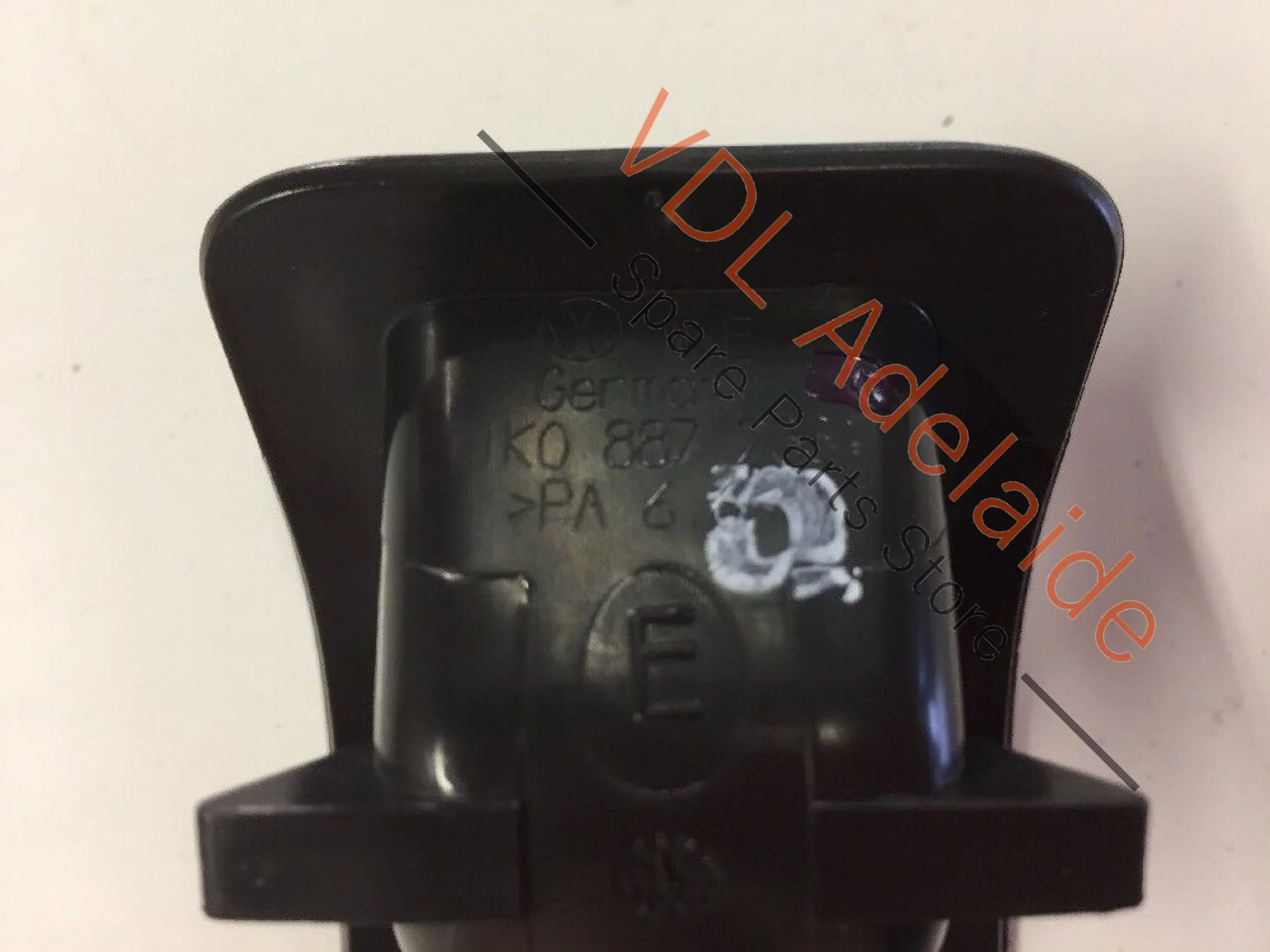 Volkswagen VW Golf Mk5 Mk6 Isofix Child Seat Hook Clip Cover 1K0887233 - Image 3