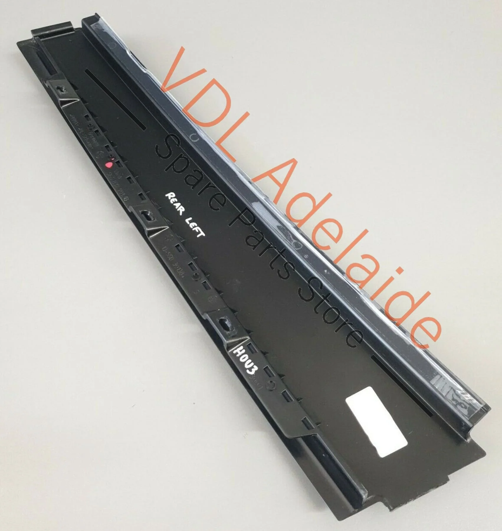 VW Golf Mk6 Rear Left Exterior Door B-Pillar Black Trim 5K6839901B HOU3 - Image 3