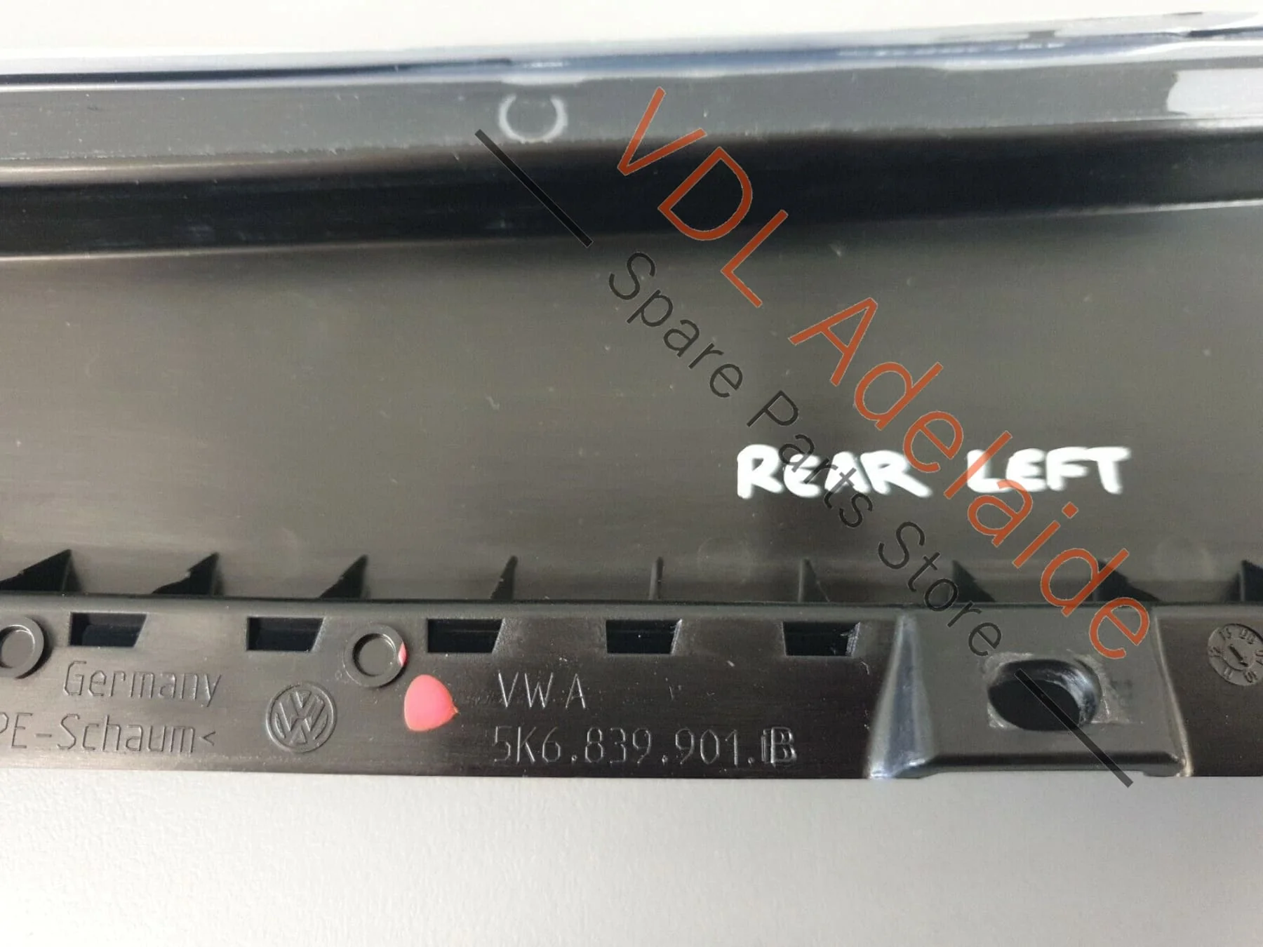 VW Golf Mk6 Rear Left Exterior Door B-Pillar Black Trim 5K6839901B HOU3 - Image 4