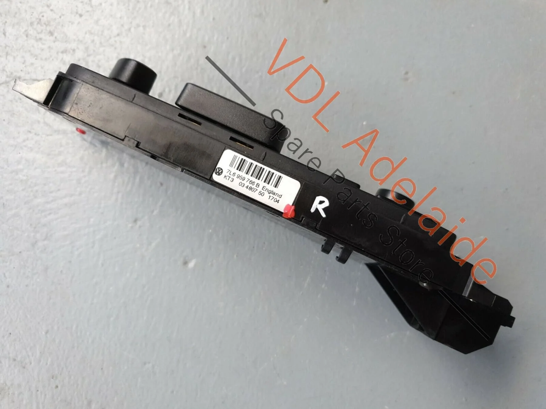 Volkswagen Touareg 7L Right Front Memory Seat Control Switch 7L6959766B - Image 4