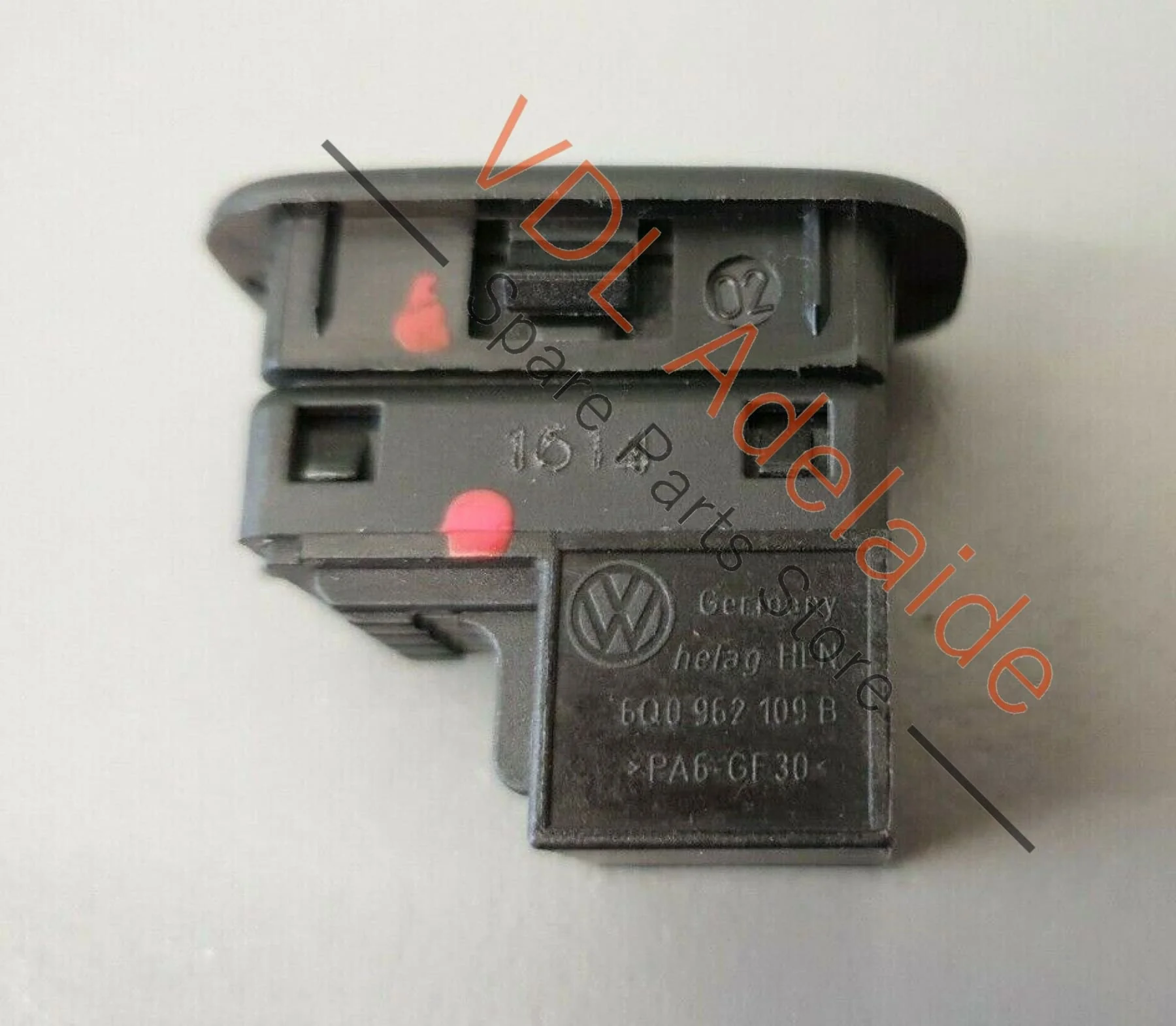Volkswagen VW Scirocco Mk3 III Anti Theft Alarm Switch Button 5Q0962109B - Image 4