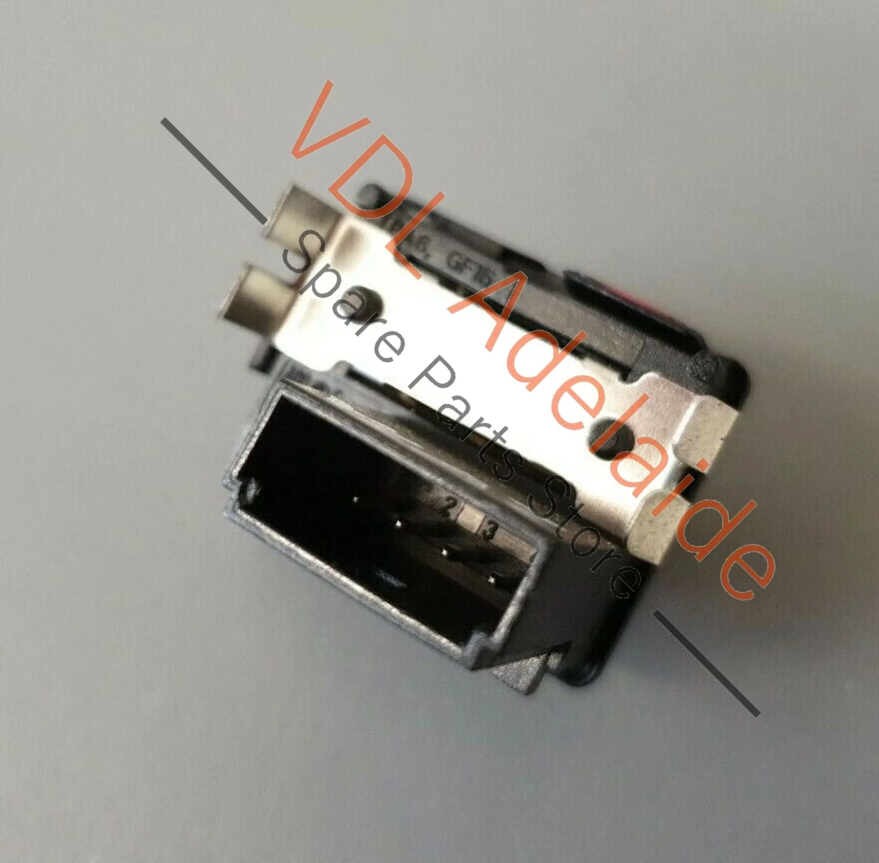 Audi TT RS Mk2 8J Dashboard Dash Sunlight Light Sensor 8J0907539 - Image 4