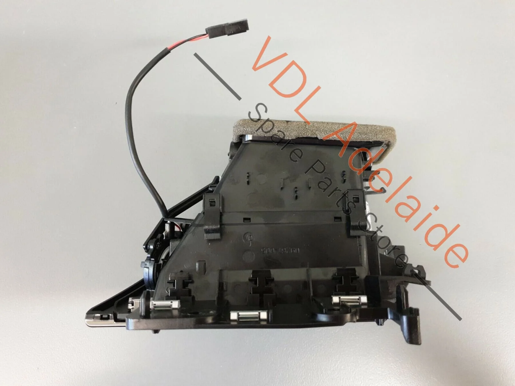 VW Passat R-Line Wagon B8 3G Right Side Dash Air Vent 3G2819702E PAT4 - Image 4