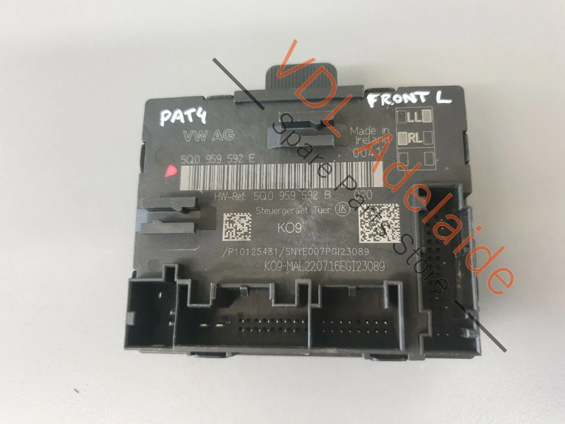 VW Passat B8 3G Front Left Passenger Door Control Module Unit 5Q0959592E PAT4