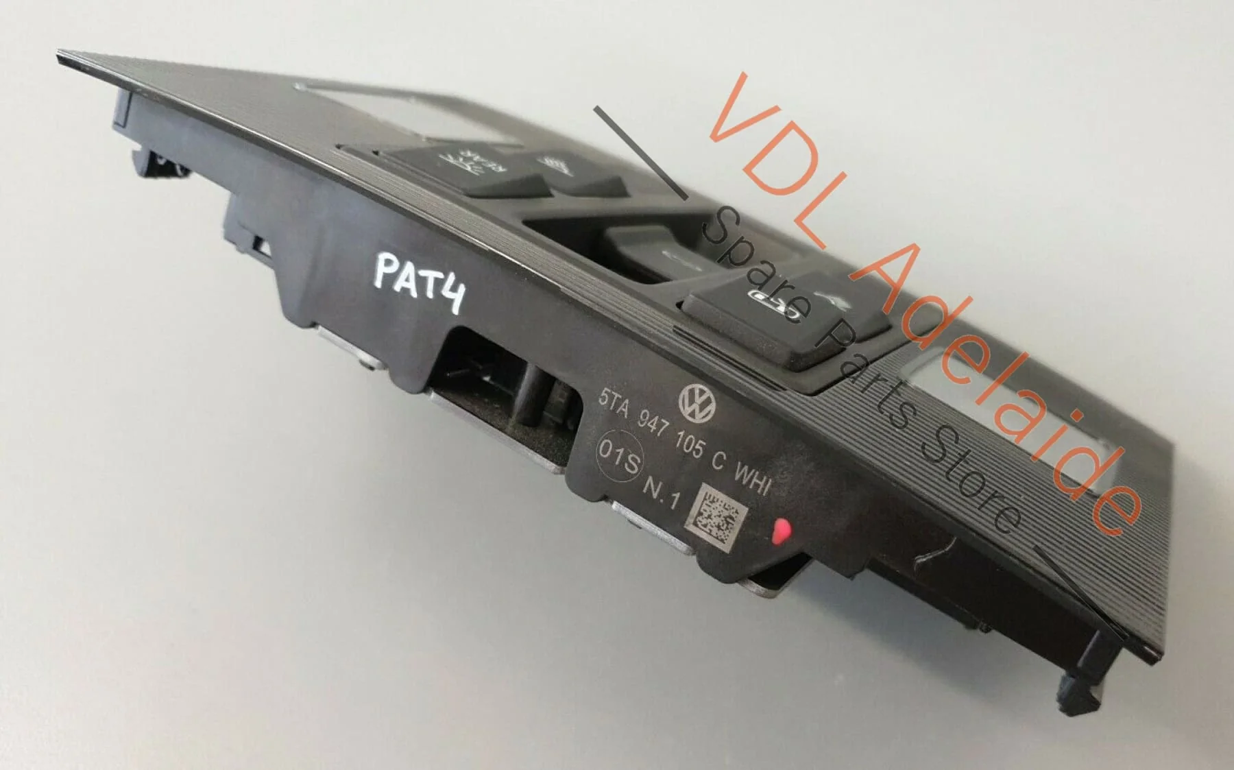 VW Passat Estate B8 3G LED Interior & Reading Light 5TA947105C PAT4 - Image 4